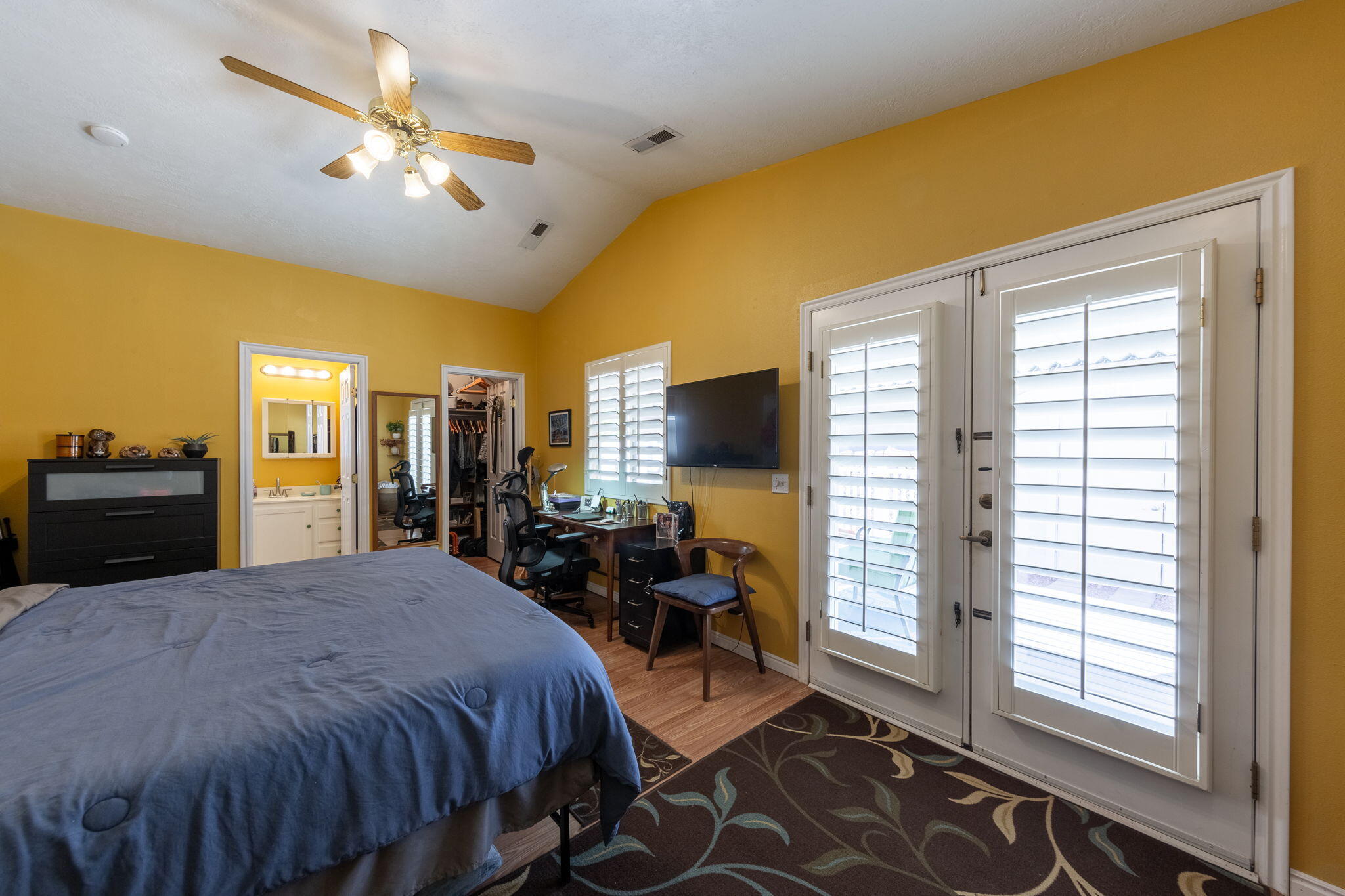 RIDGEPOINTE - Residential