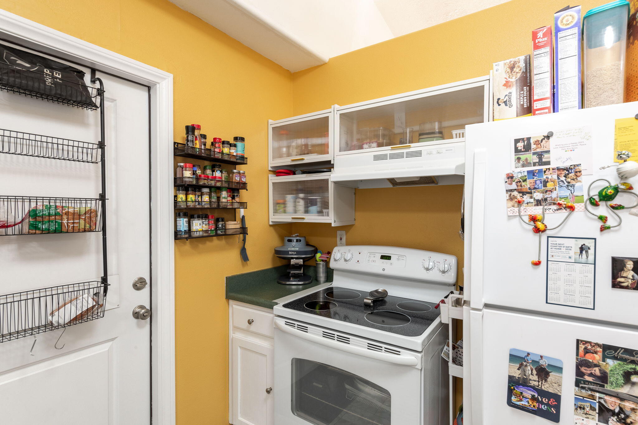 RIDGEPOINTE - Residential