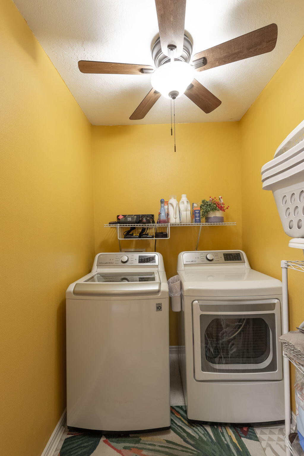 RIDGEPOINTE - Residential