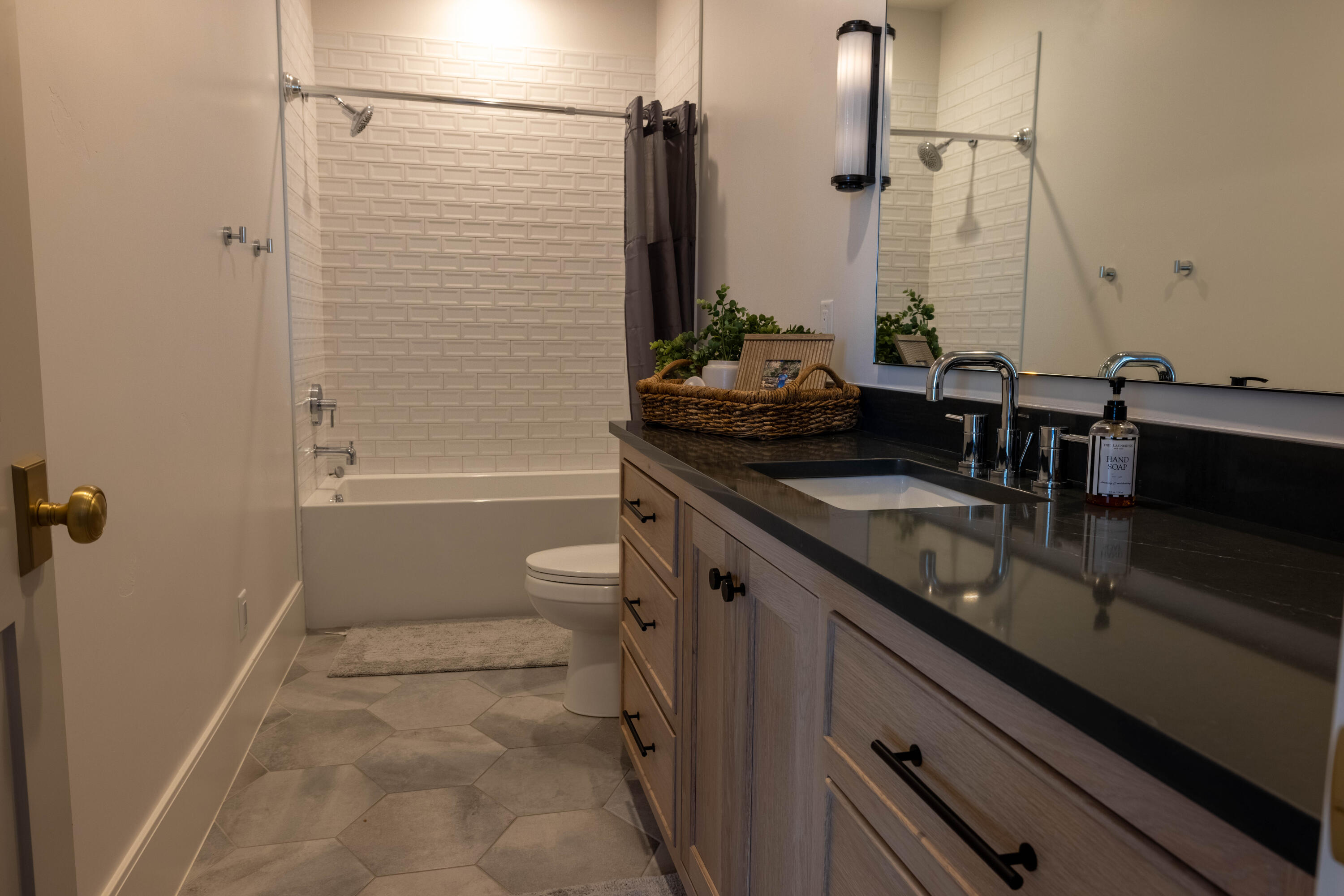 CARRIAGE LANE - Residential