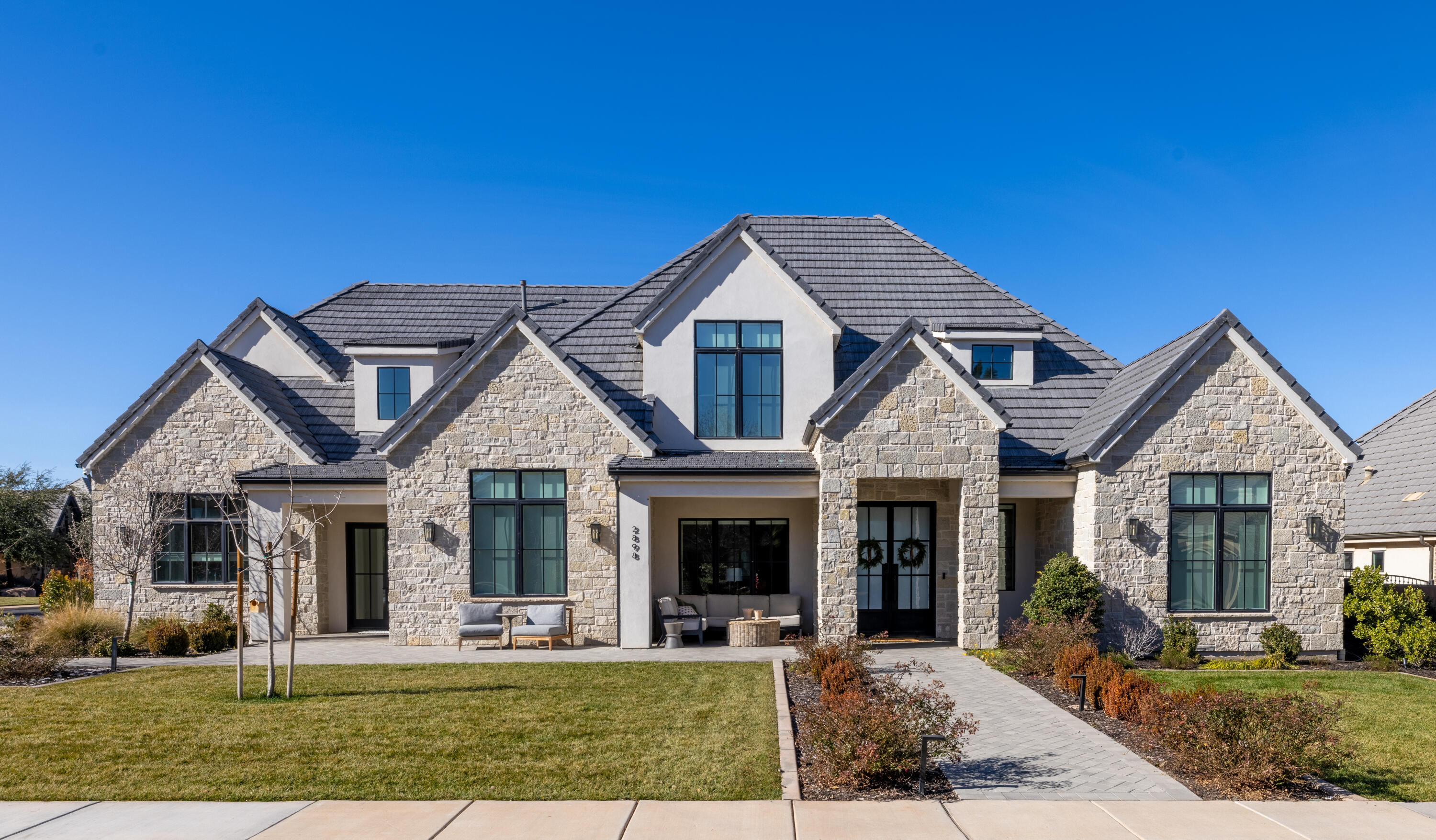 CARRIAGE LANE - Residential