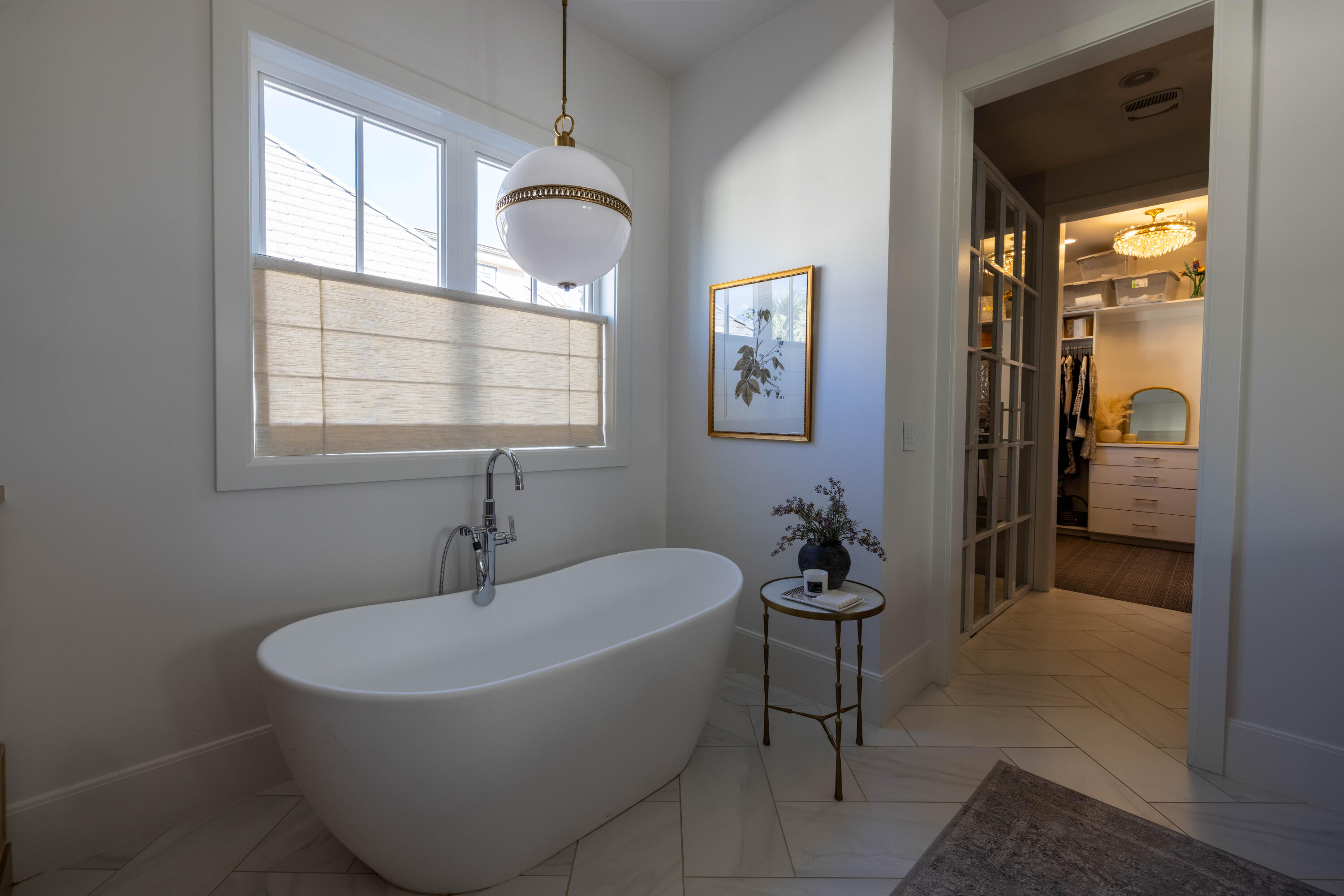 CARRIAGE LANE - Residential