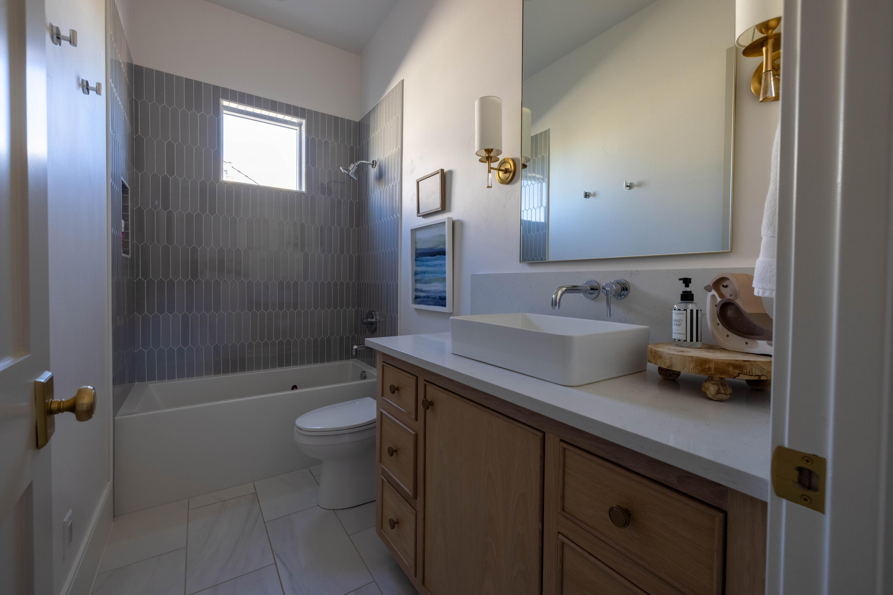 CARRIAGE LANE - Residential