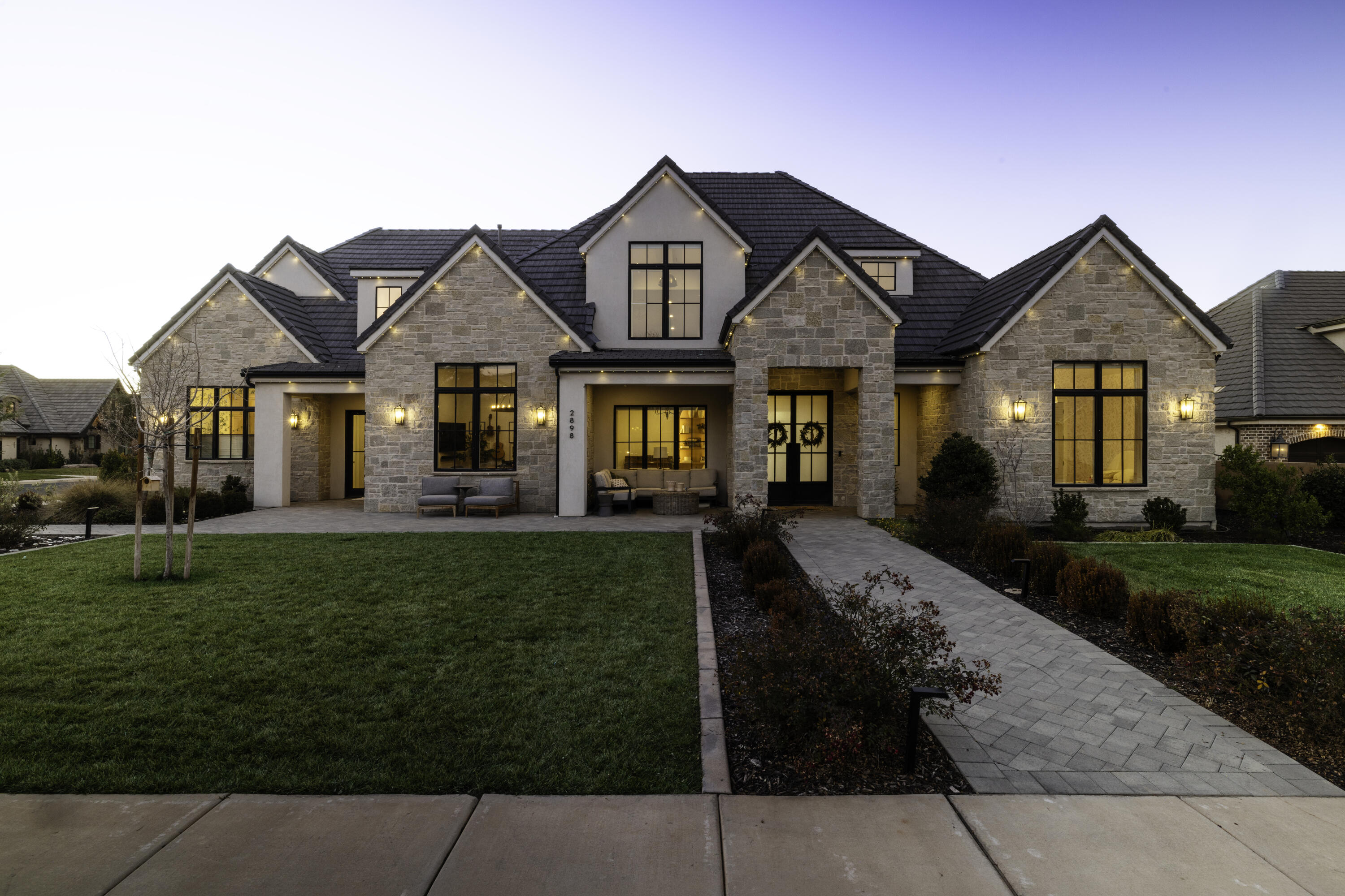 CARRIAGE LANE - Residential