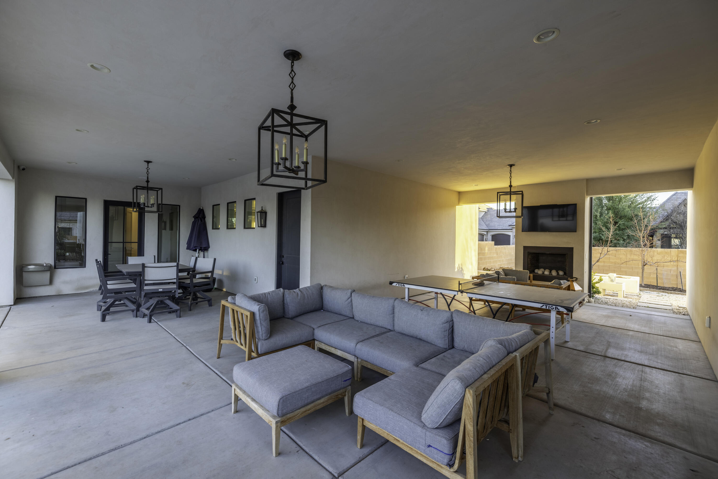 CARRIAGE LANE - Residential