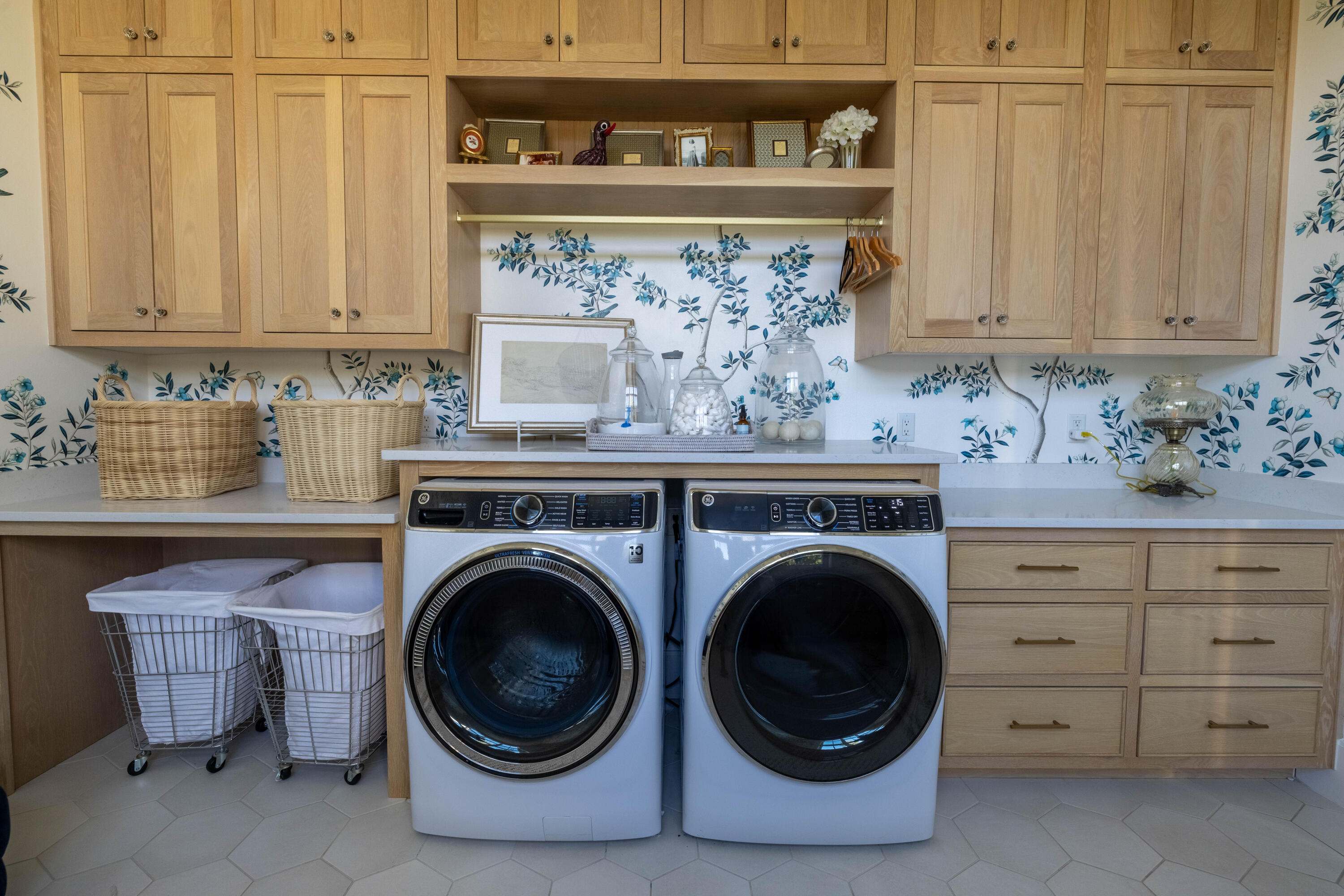 CARRIAGE LANE - Residential