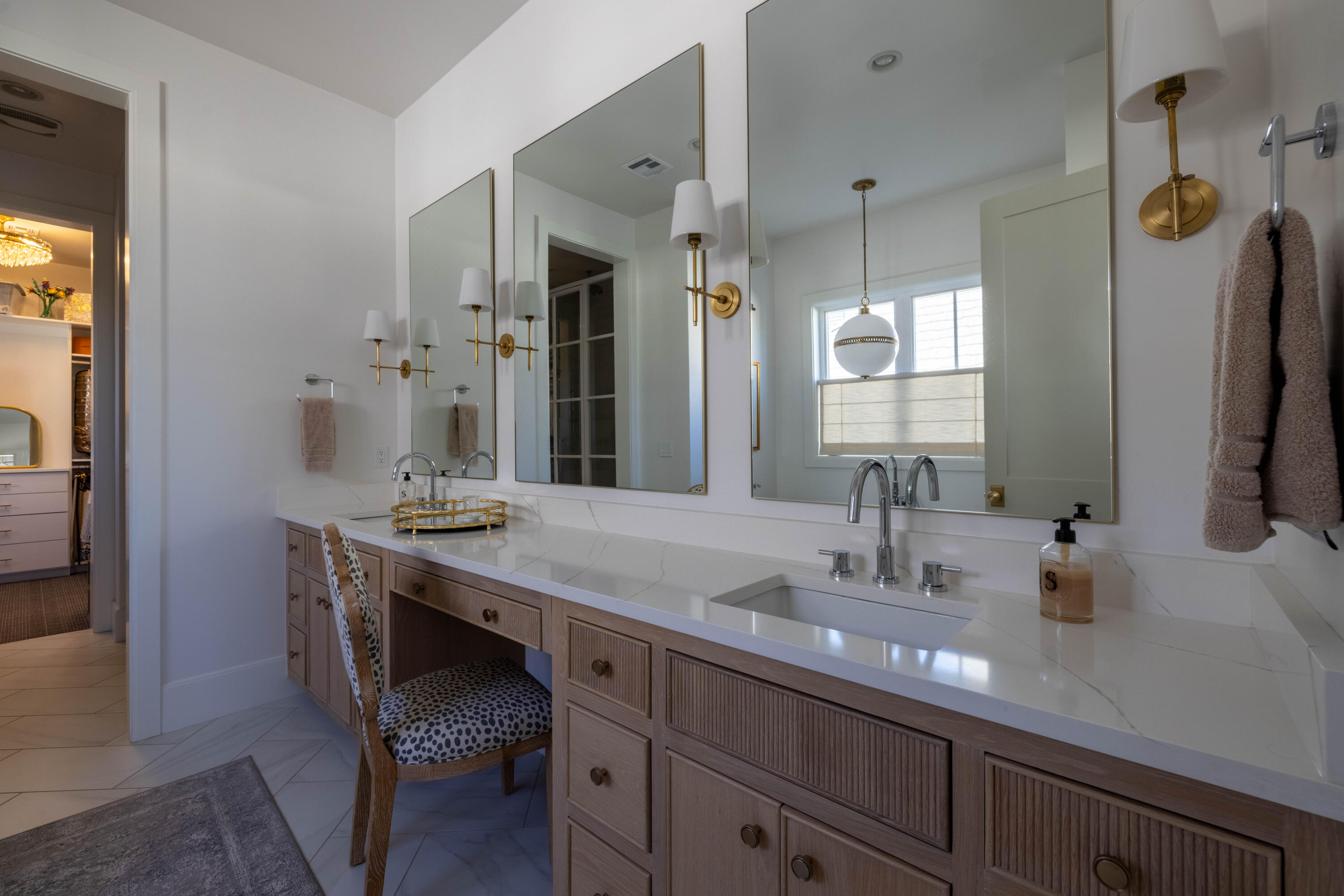 CARRIAGE LANE - Residential