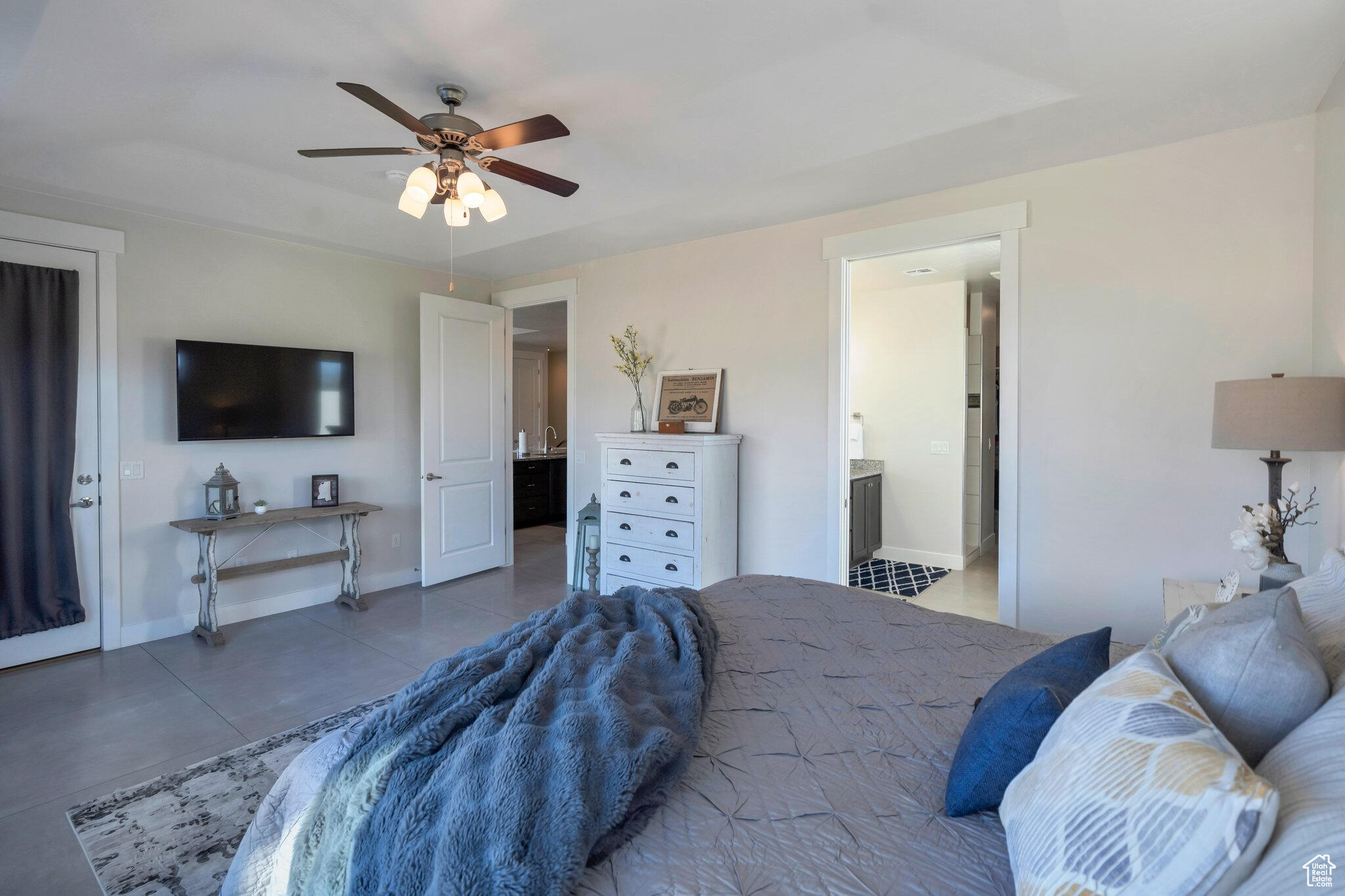 ALMOND HEIGHTS PARK - Residential