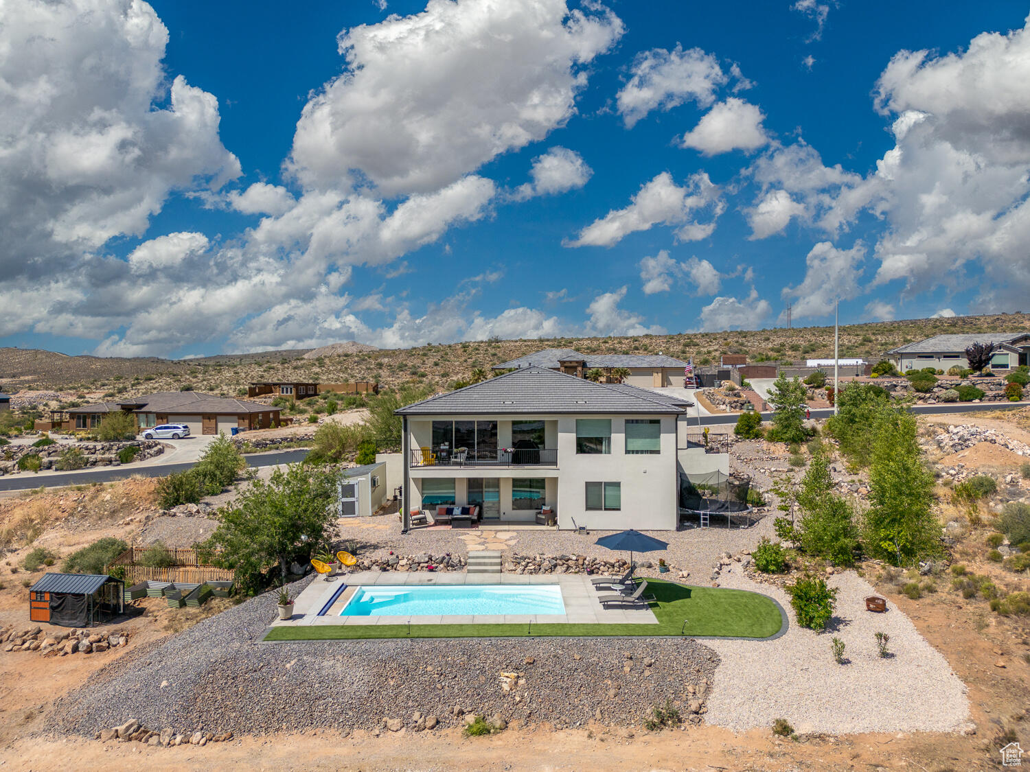 ALMOND HEIGHTS PARK - Residential