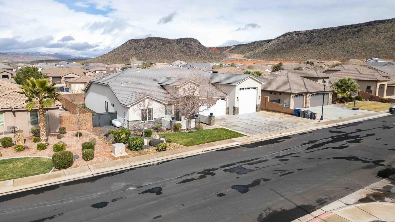 DIXIE SPRINGS - Residential