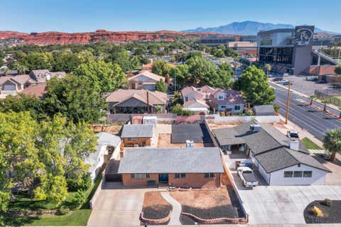 Tiny photo for 683 E 600 S, Saint George, UT 84770 (MLS # 26-274754)