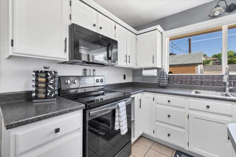 Tiny photo for 683 E 600 S, Saint George, UT 84770 (MLS # 26-274754)