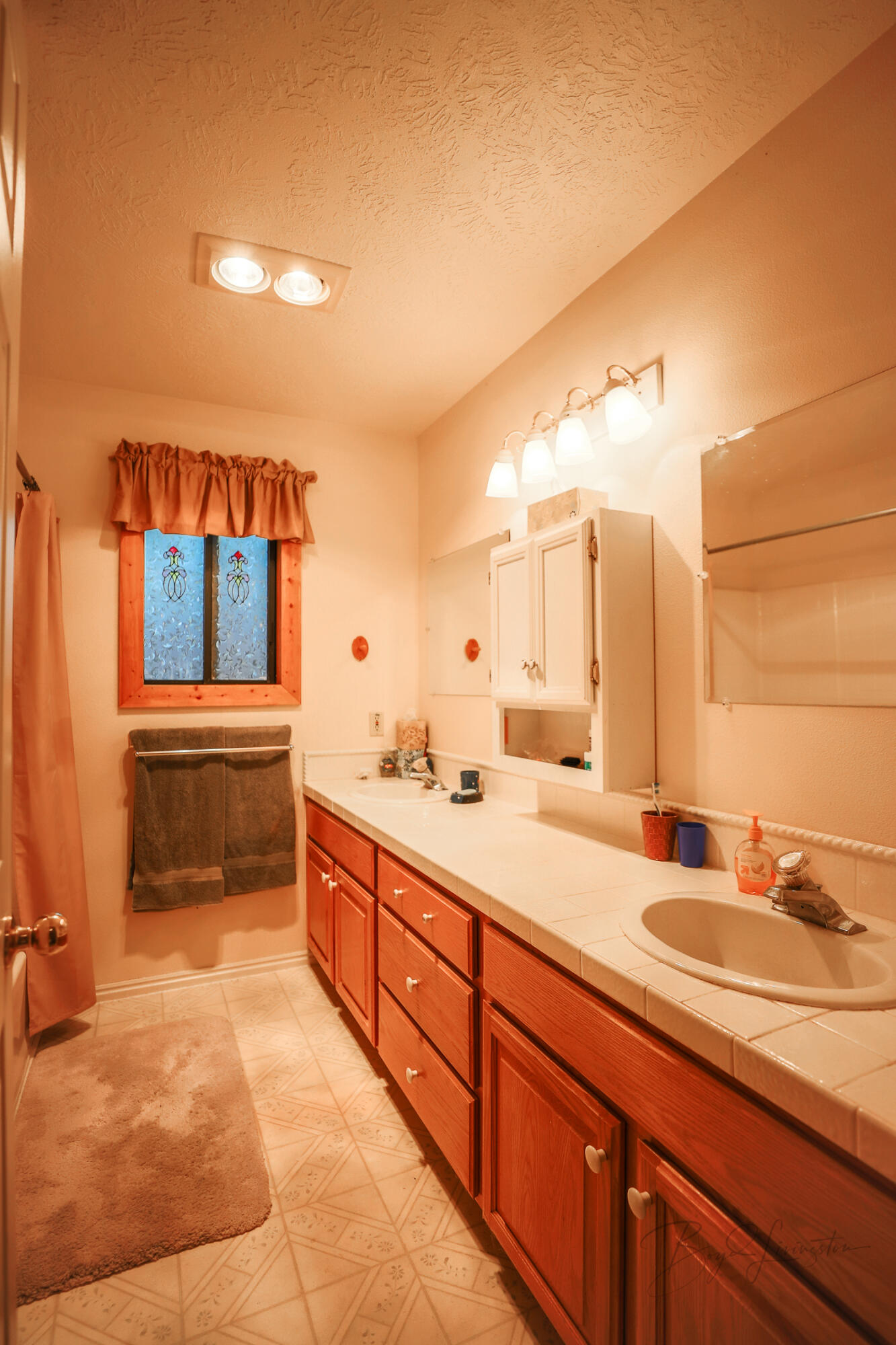 SADDLE HOUSE HOMESTEAD - Residential