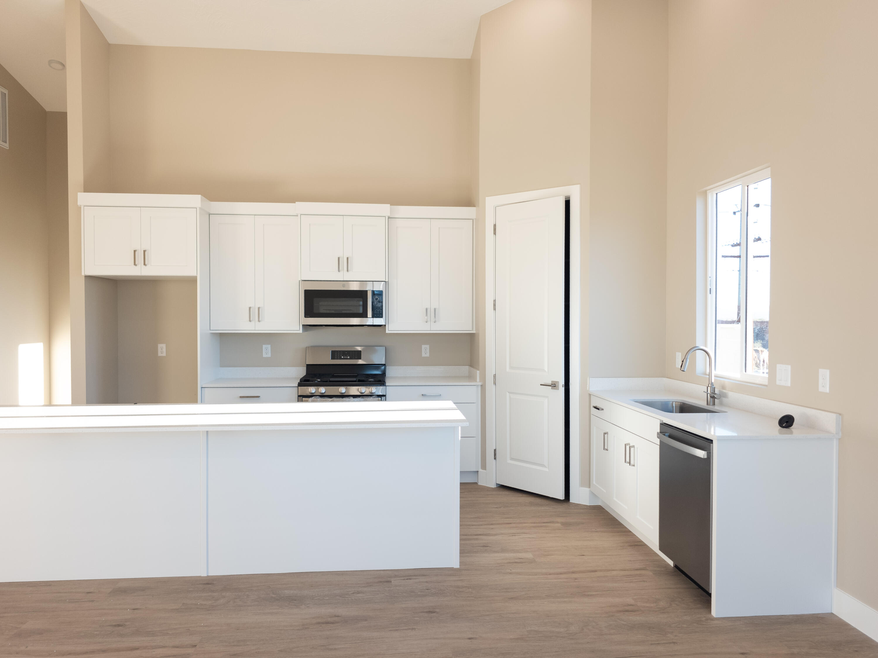 FRONT 9 AT SAND HOLLOW - Residential