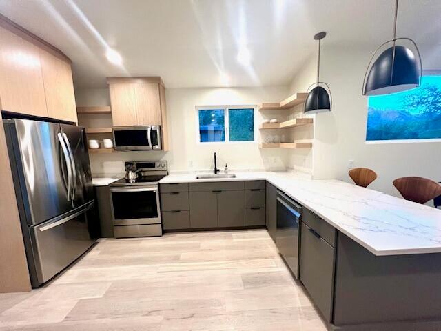 CANYON COTTONWOODS - Residential