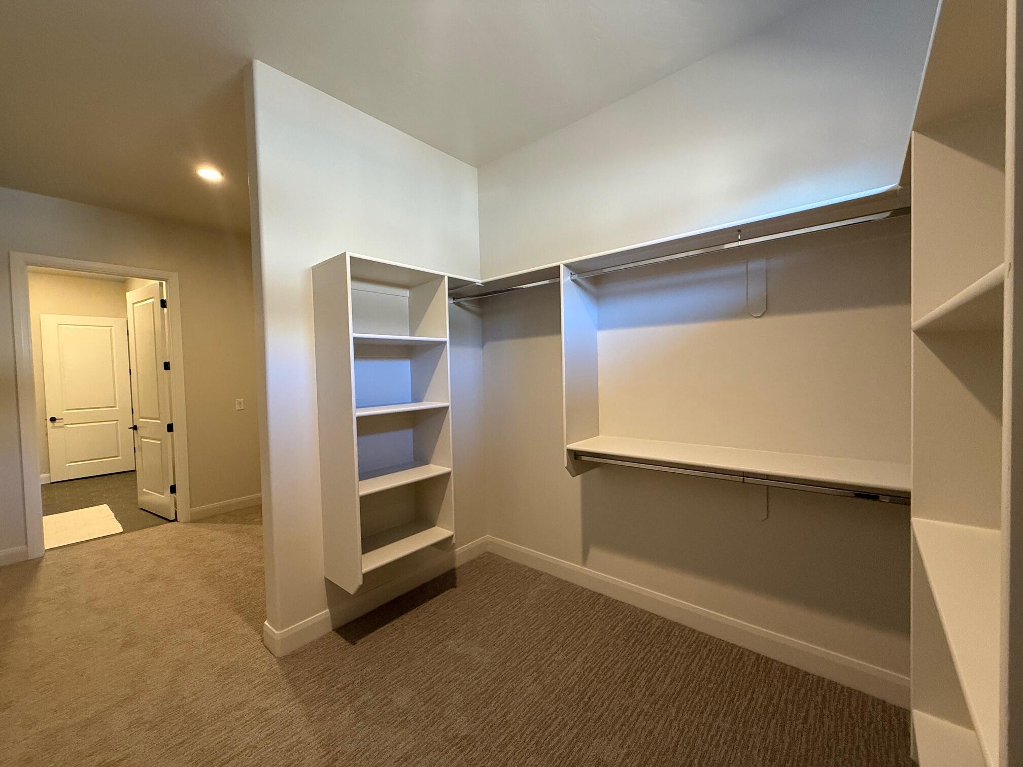 SERENITY ESTATES - Residential