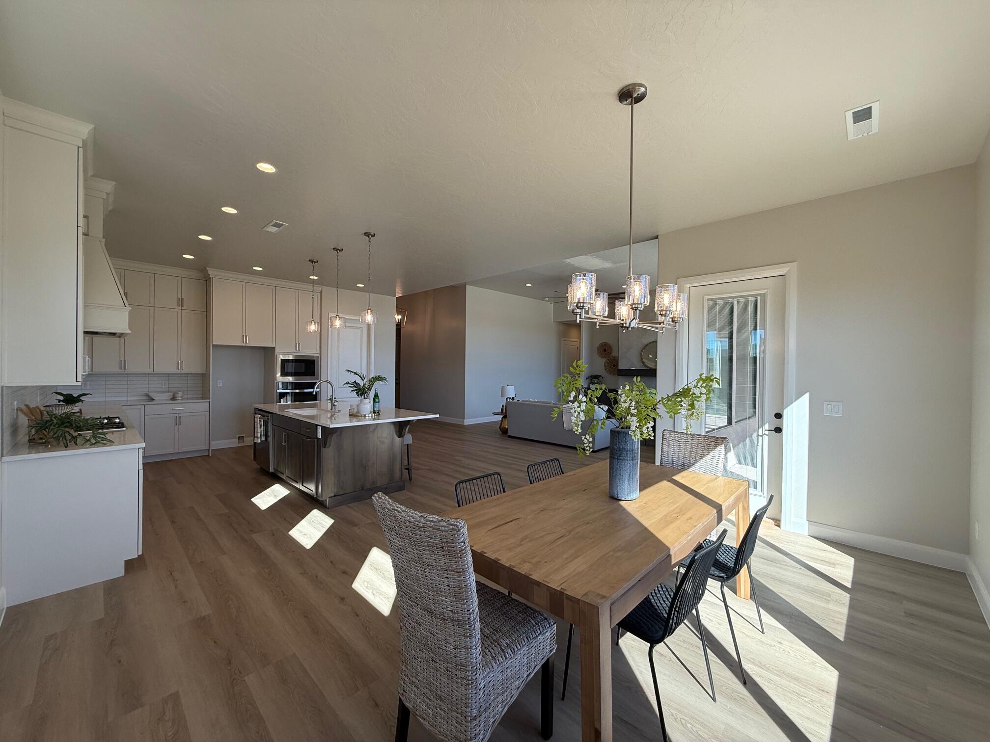 SERENITY ESTATES - Residential