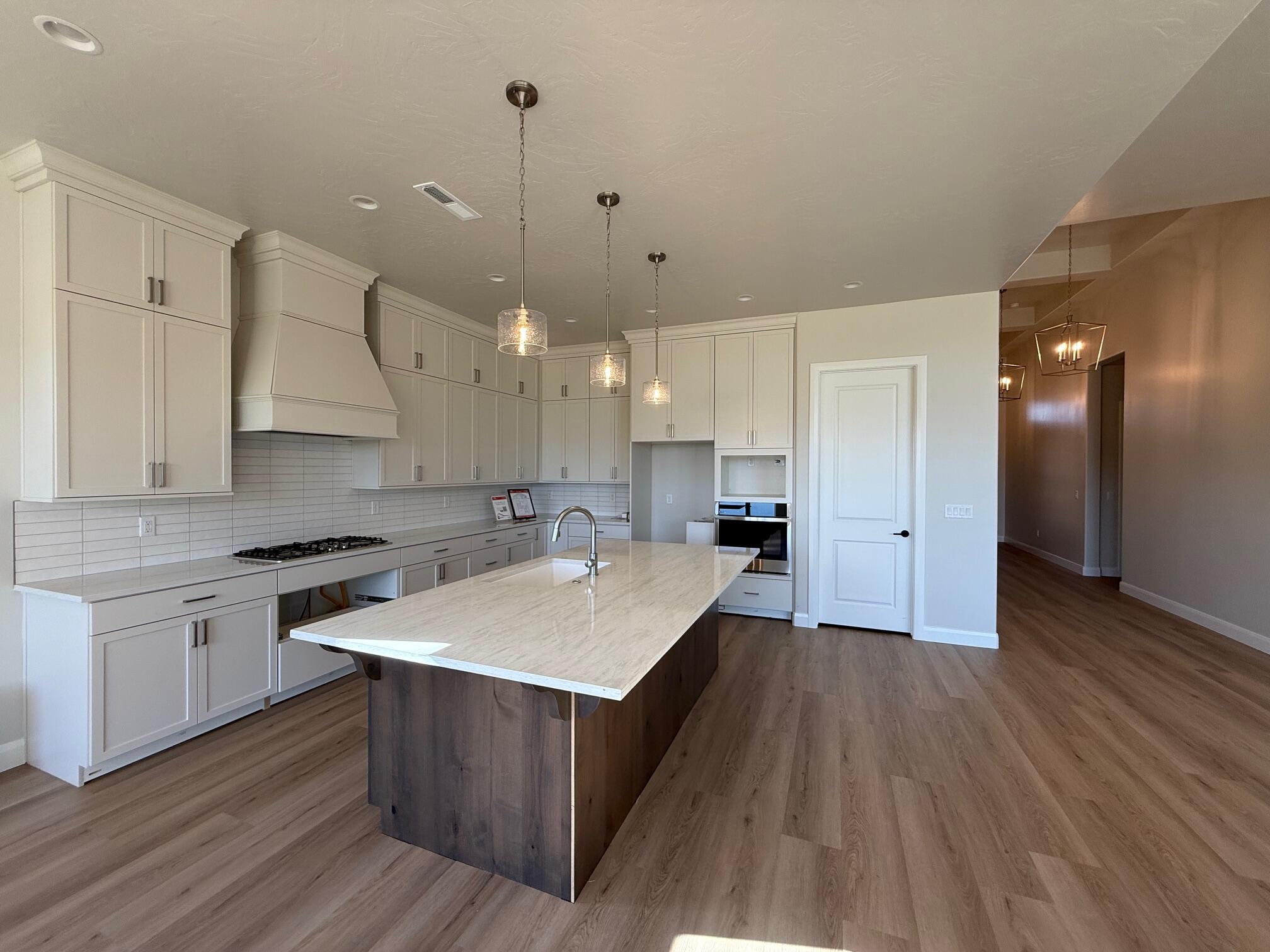 SERENITY ESTATES - Residential