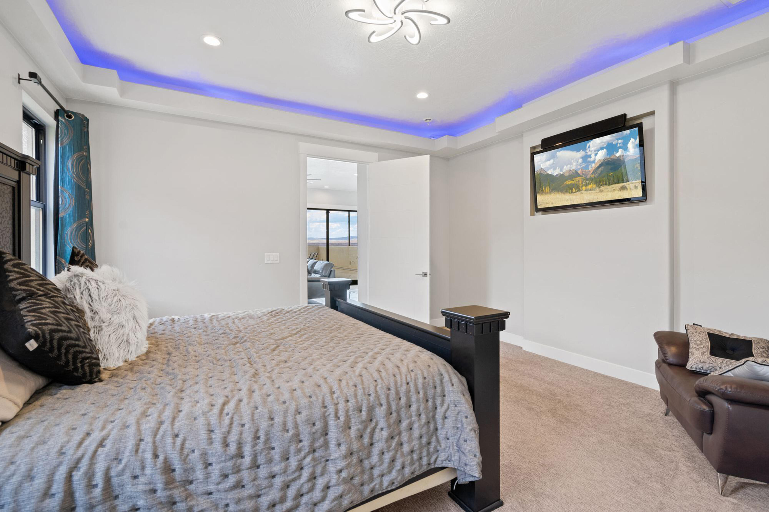 DIXIE SPRINGS - Residential