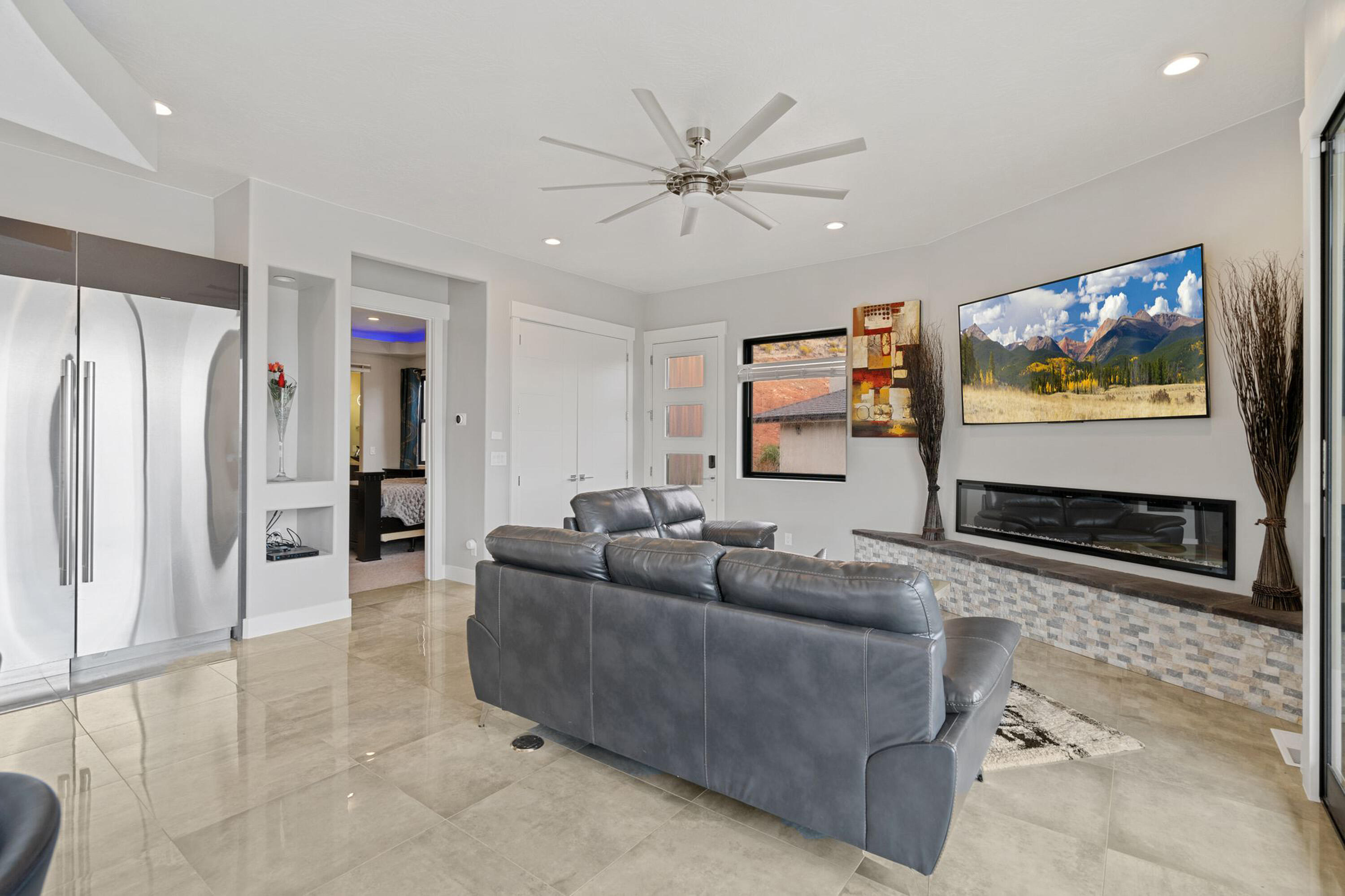 DIXIE SPRINGS - Residential