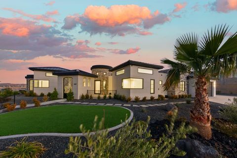 Photo of 3967 W Hillside Way, Santa Clara, UT 84765 (MLS # 26-268090)