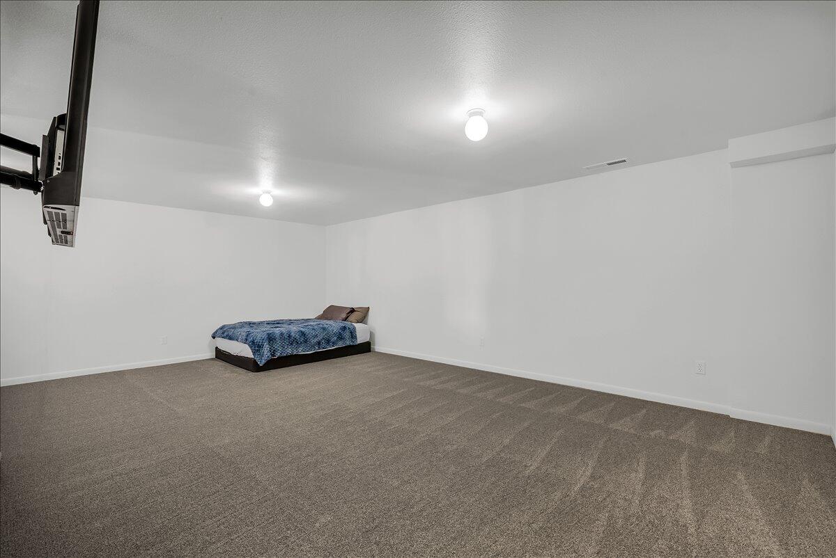 BLOOMINGTON COUNTRY CLUB - Residential