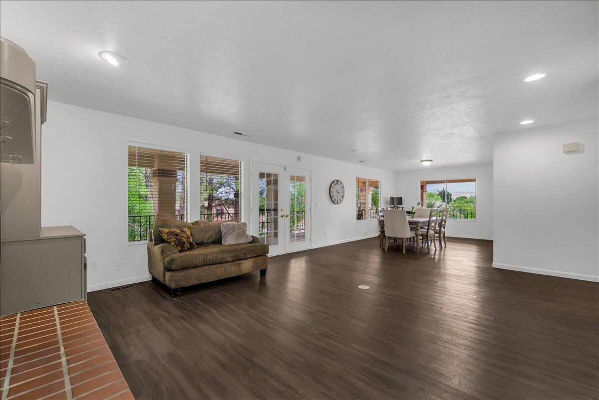 BLOOMINGTON COUNTRY CLUB - Residential