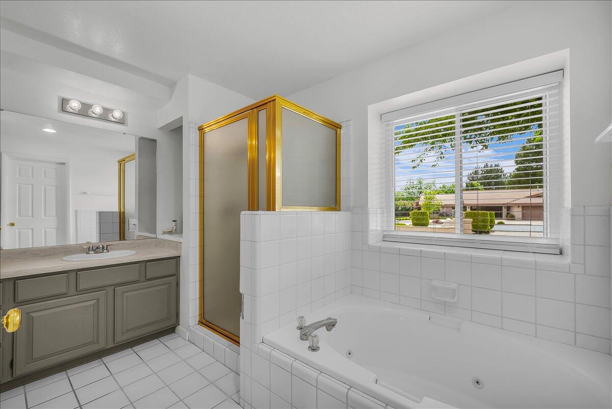 BLOOMINGTON COUNTRY CLUB - Residential