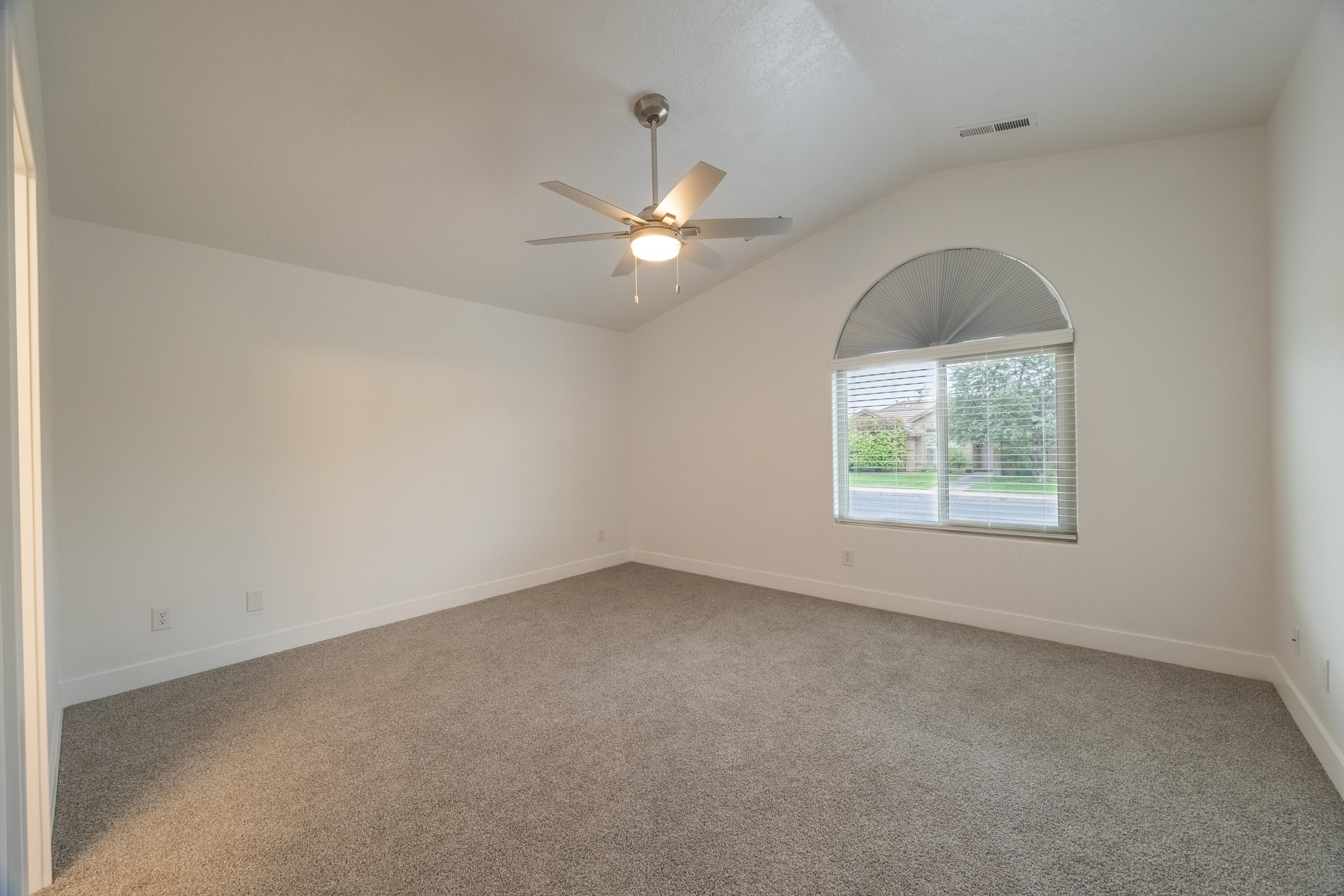 ROYAL OAKS - Residential