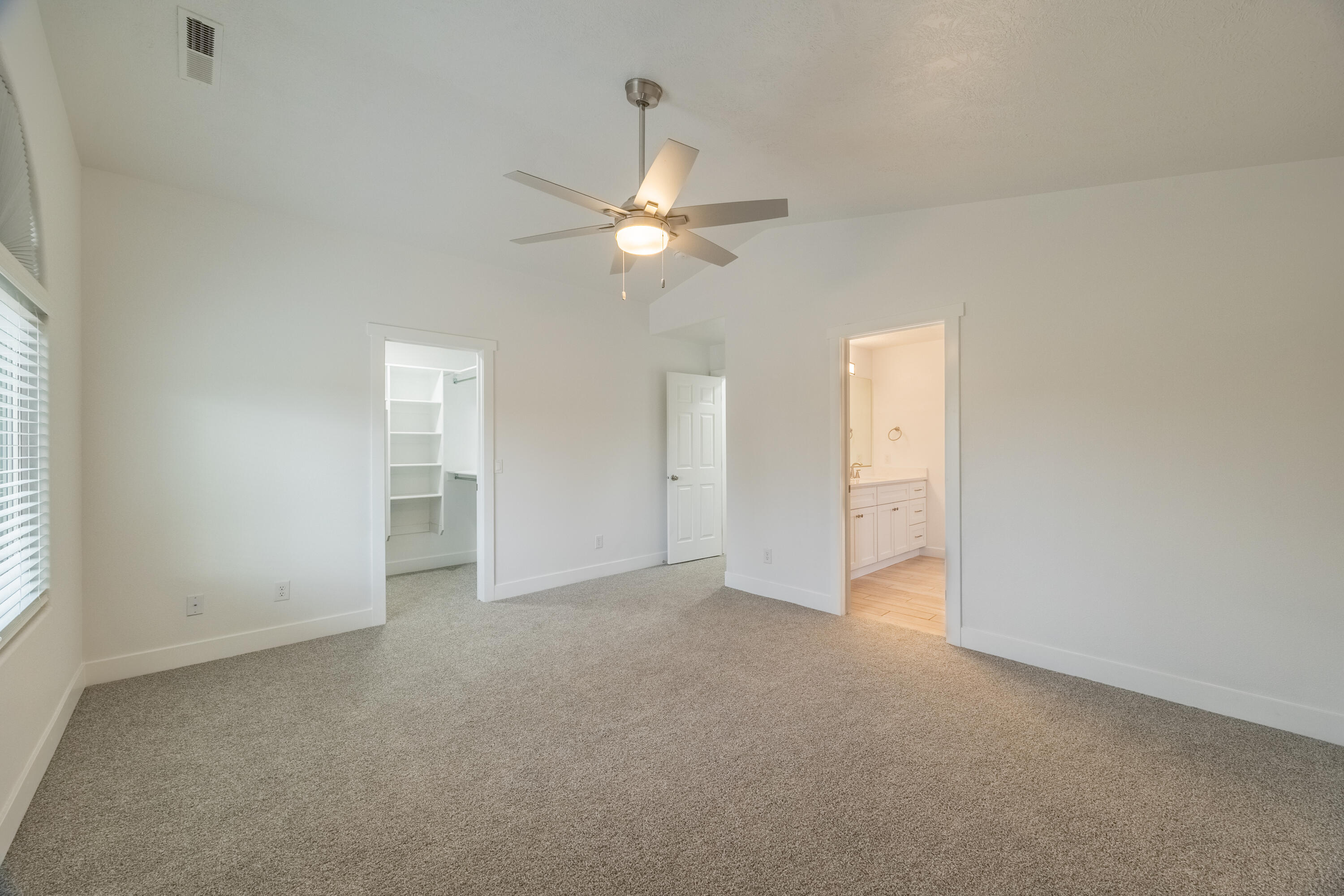 ROYAL OAKS - Residential