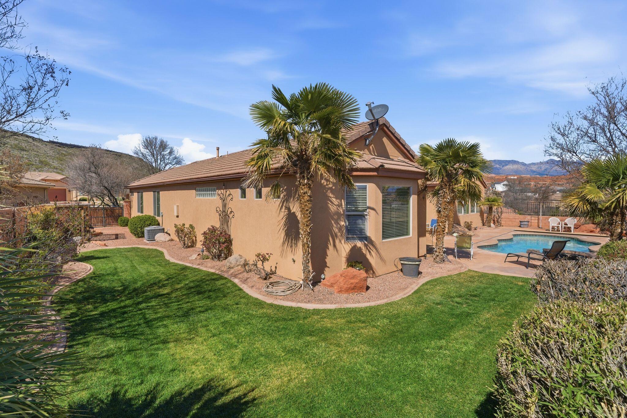 CORAL CANYON - Residential