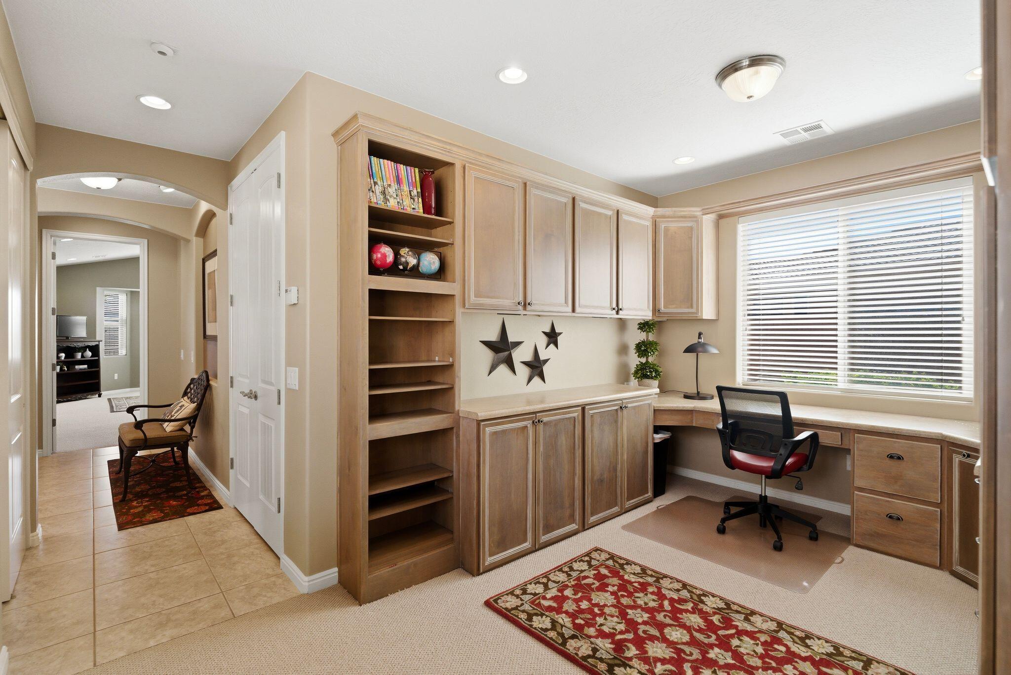 CORAL CANYON - Residential