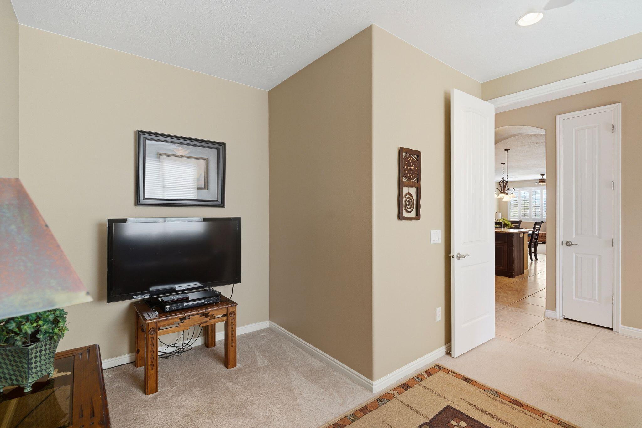 CORAL CANYON - Residential