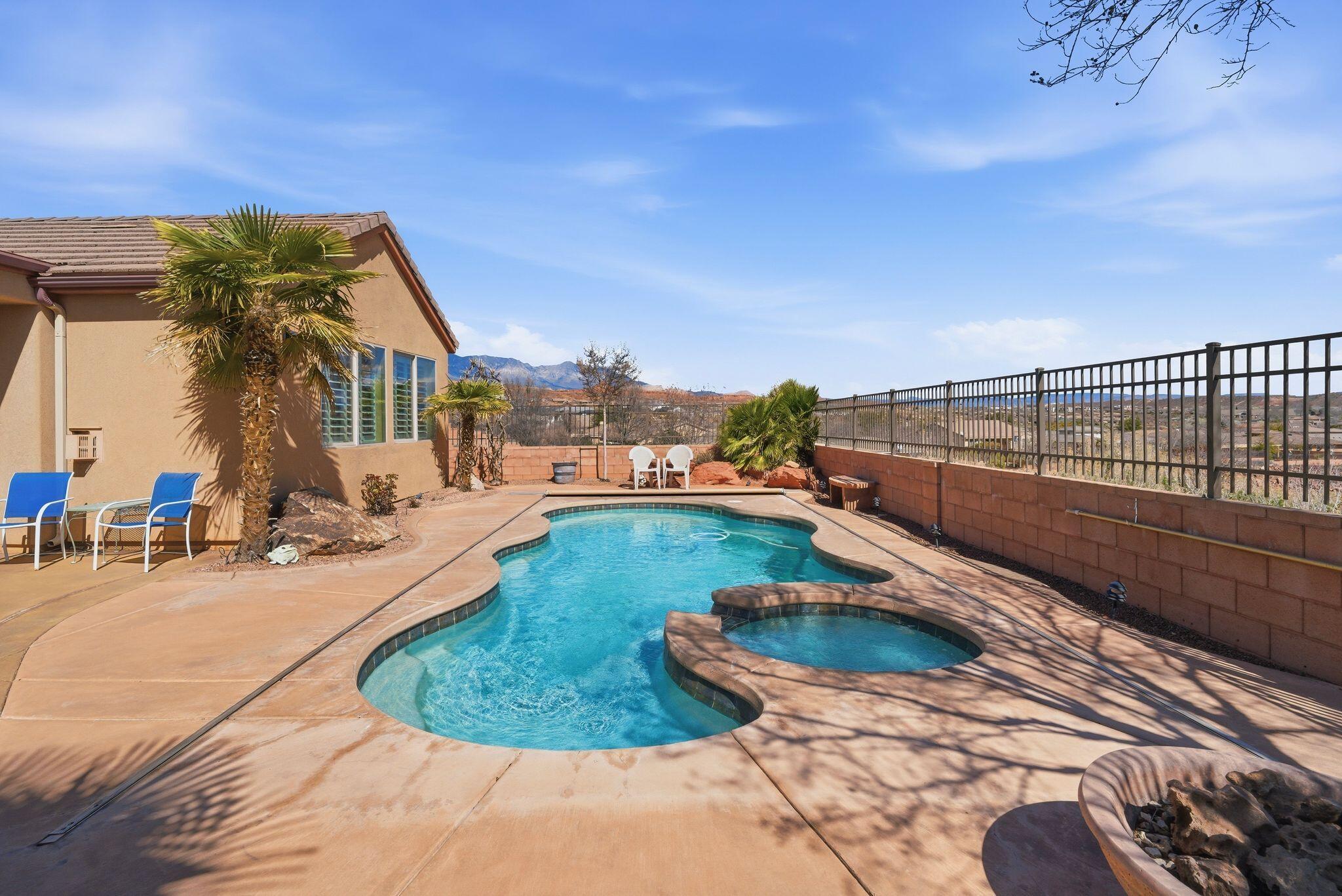 CORAL CANYON - Residential