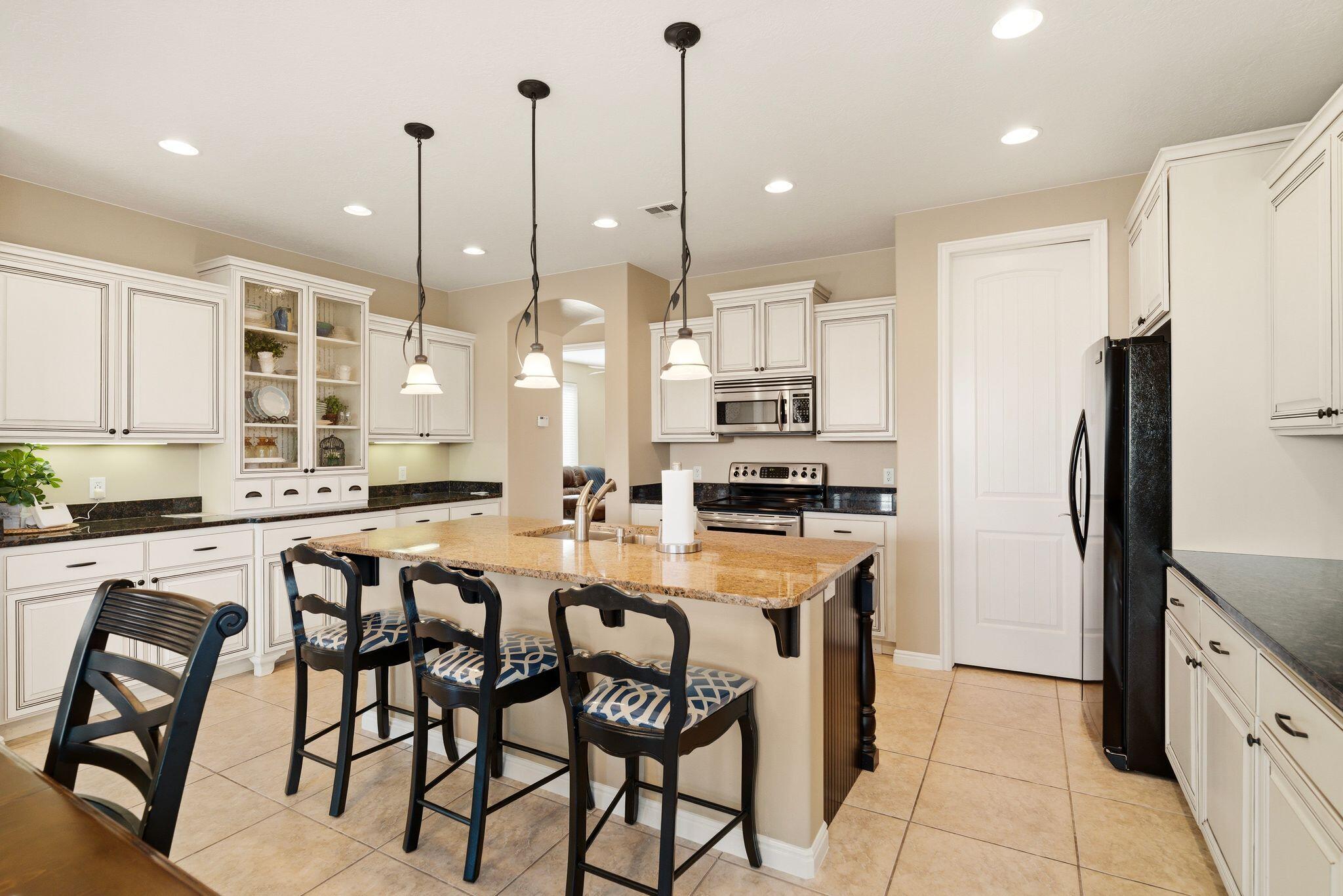 CORAL CANYON - Residential