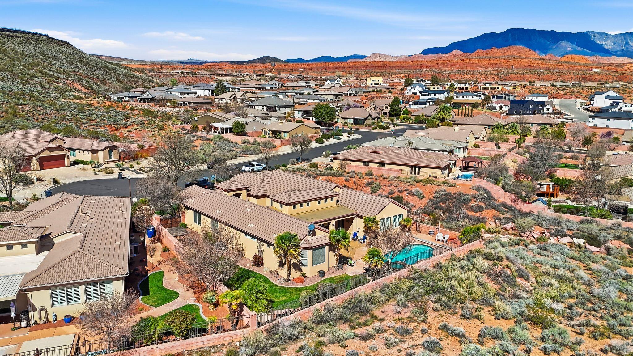CORAL CANYON - Residential
