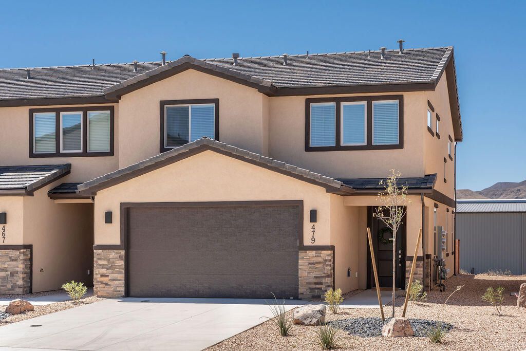 Photo of 479 W 405 N, Hurricane, UT 84737 (MLS # 26-273809)