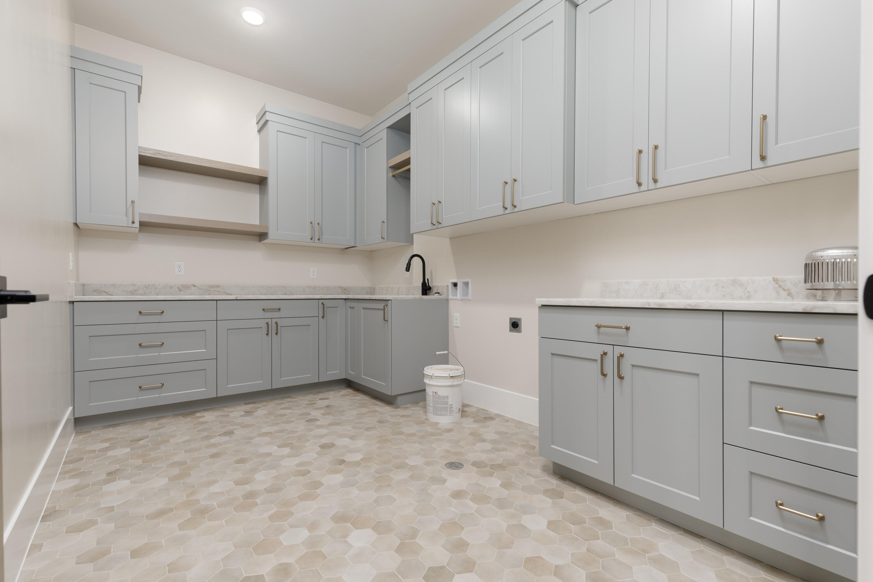 HEIGHTS AT WASHINGTON BENCH - Residential