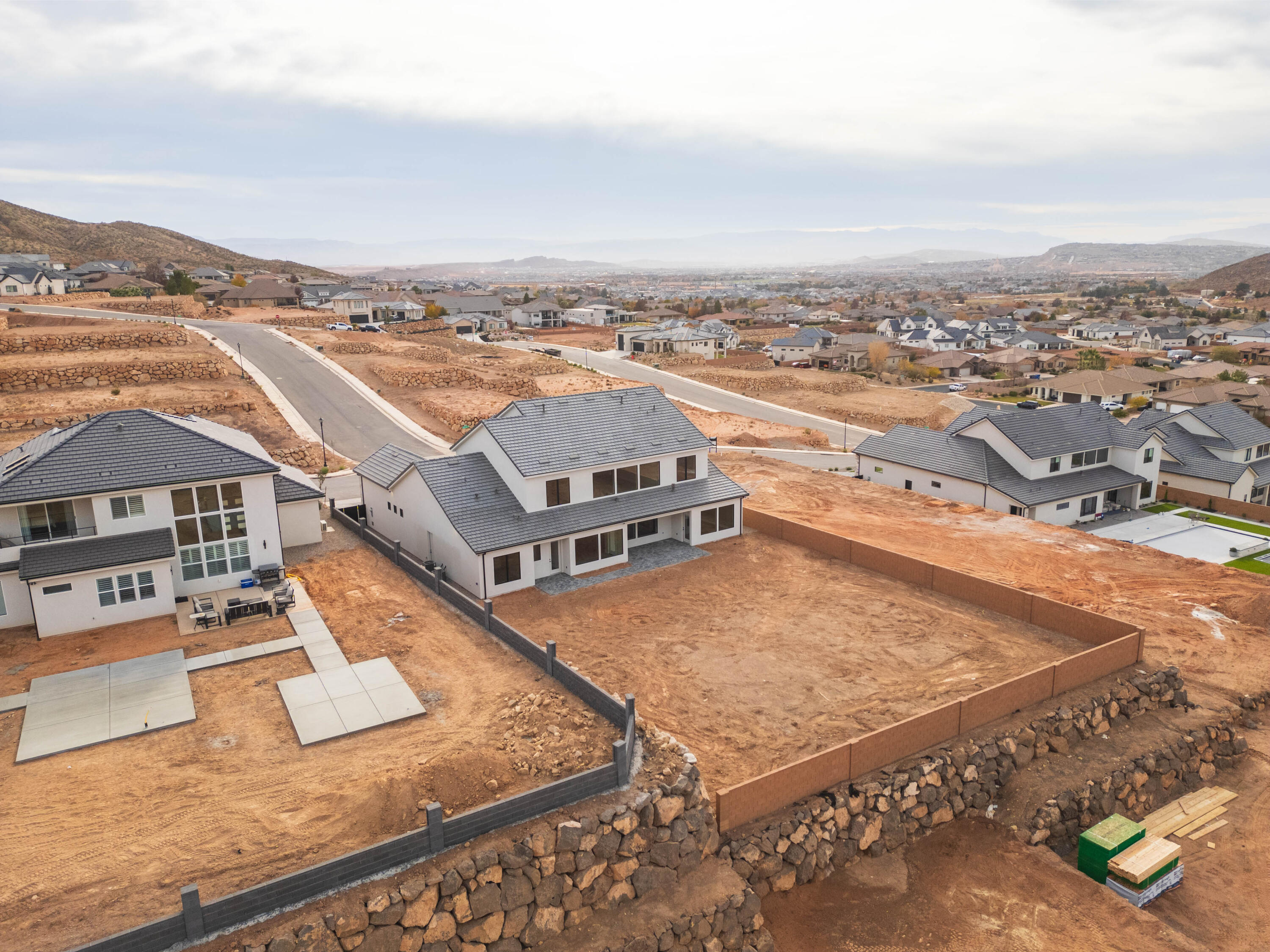 HEIGHTS AT WASHINGTON BENCH - Residential