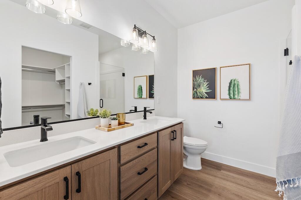 ROCKLAND TOWNHOMES - Residential