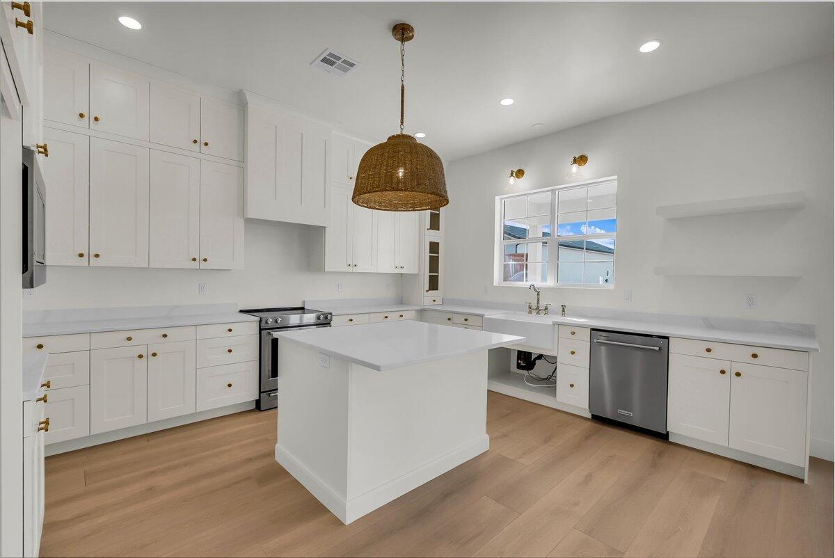 DIXIE SPRINGS - Residential