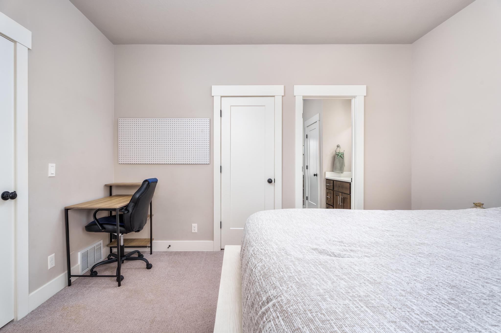 APPLE VALLEY RANCH GOOSEBERRY - Residential