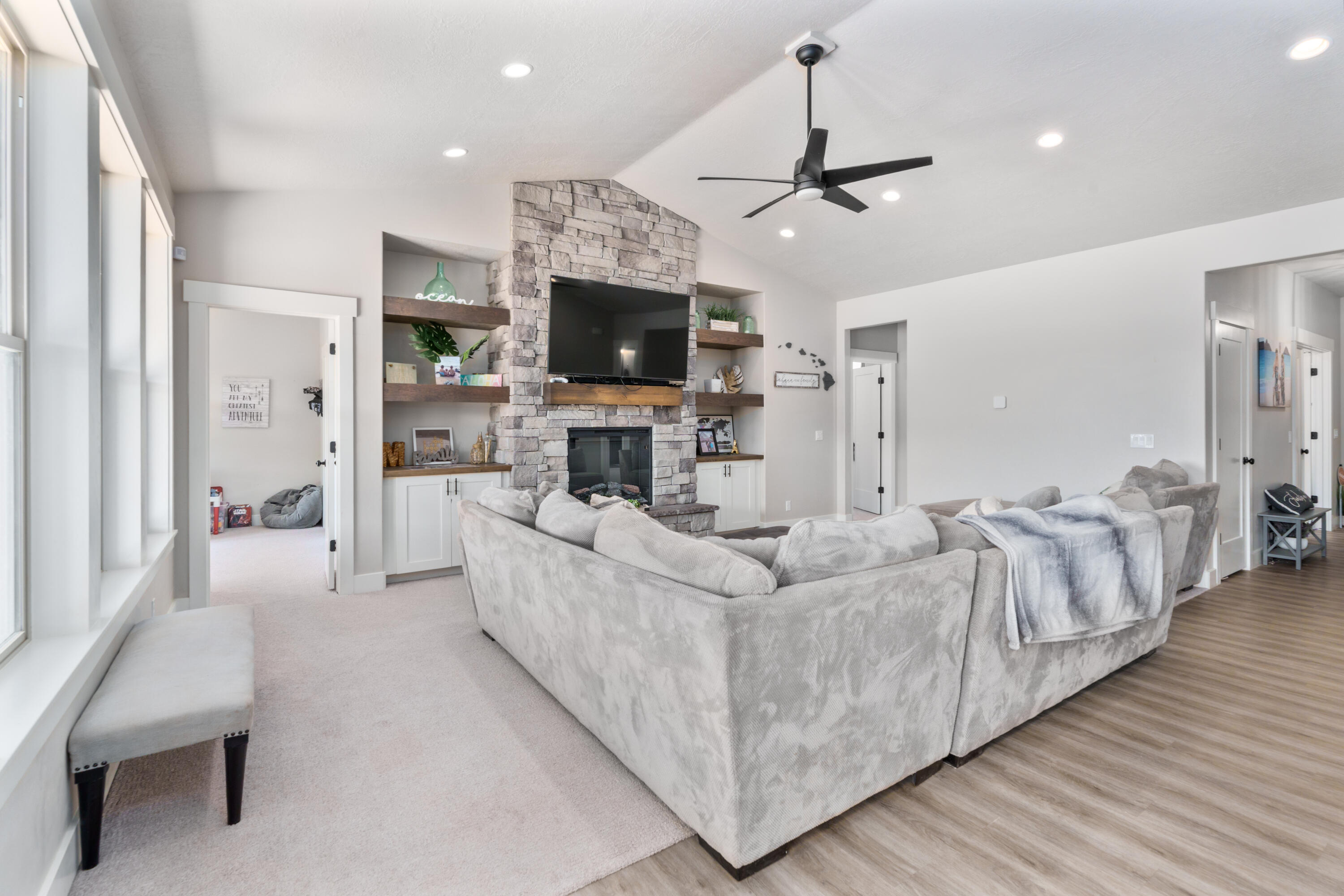 APPLE VALLEY RANCH GOOSEBERRY - Residential