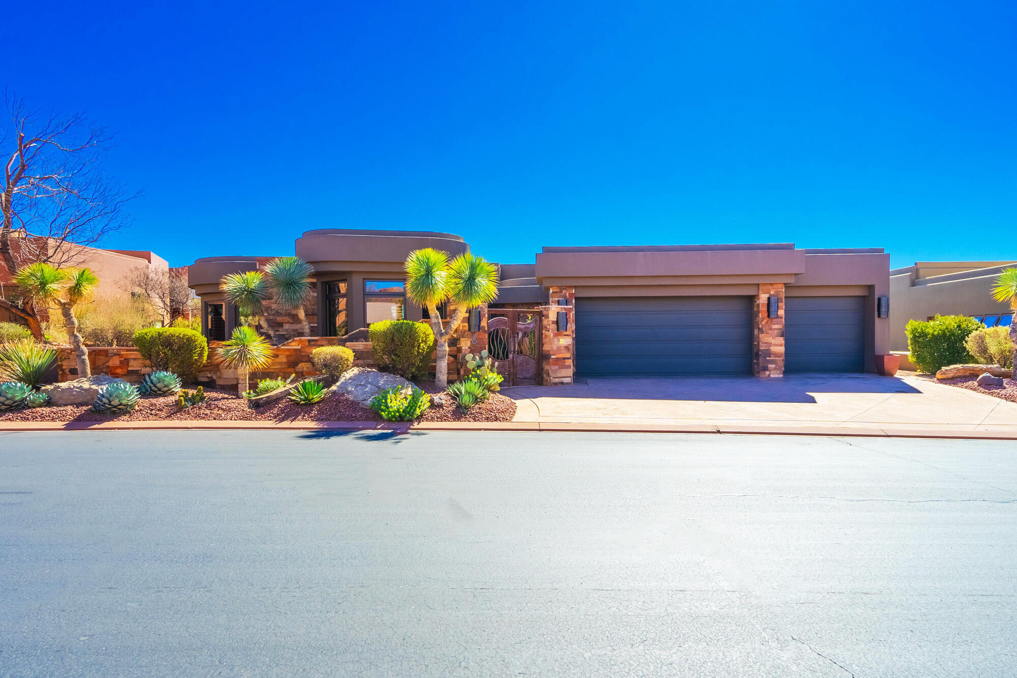 CLIFFS OF SNOW CANYON - Residential