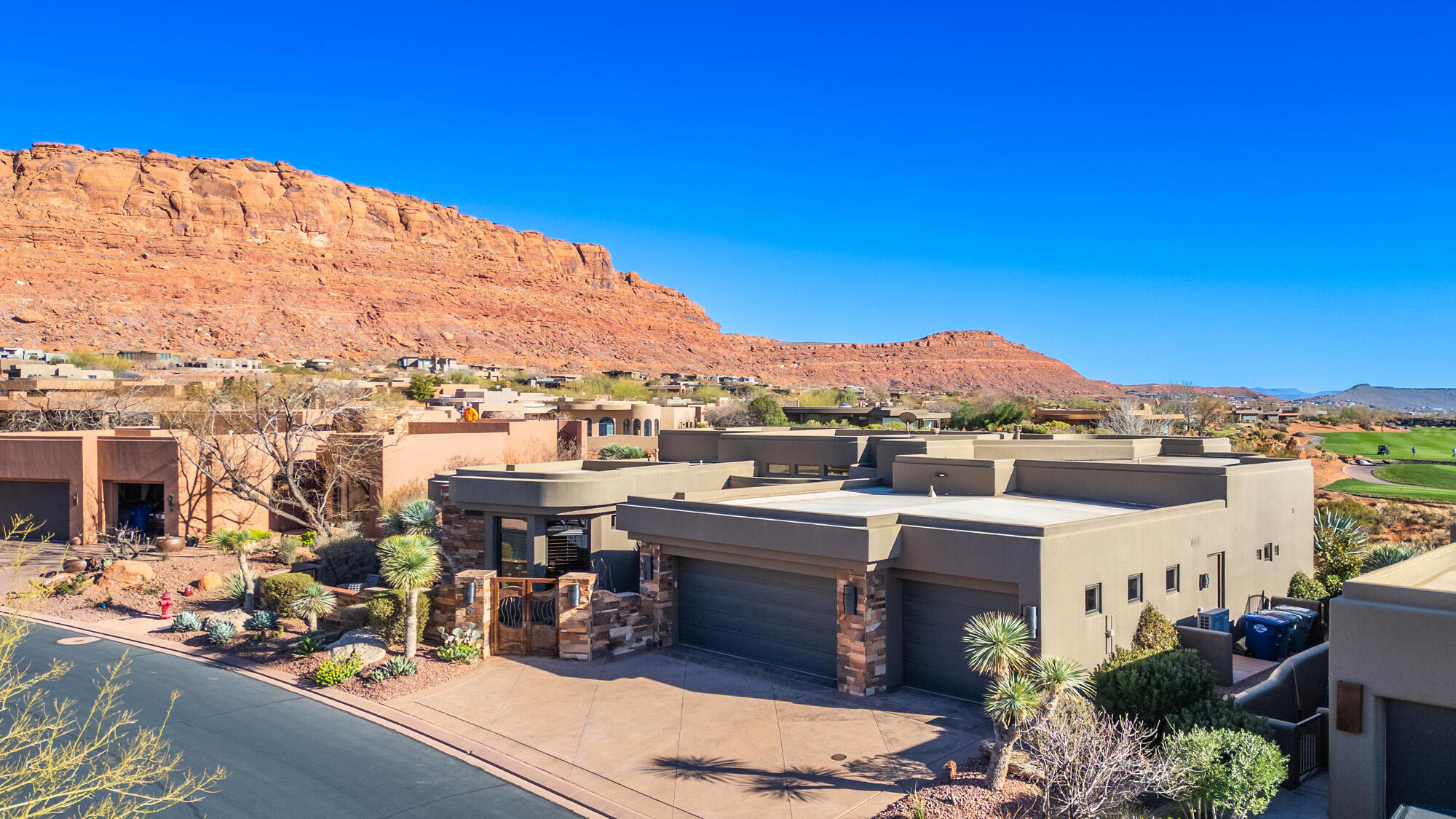 CLIFFS OF SNOW CANYON - Residential