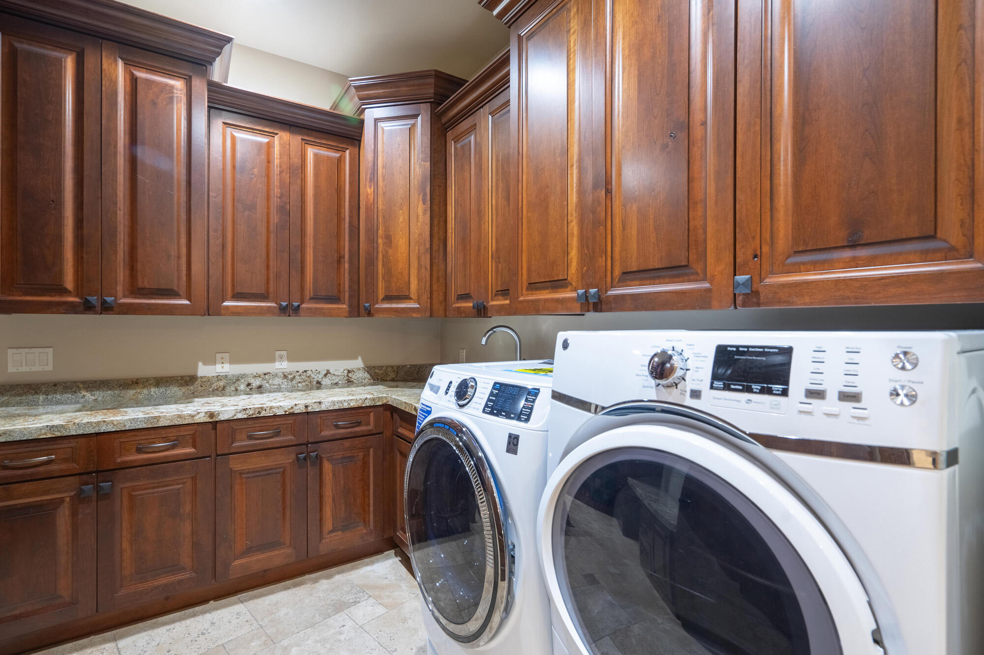 CLIFFS OF SNOW CANYON - Residential