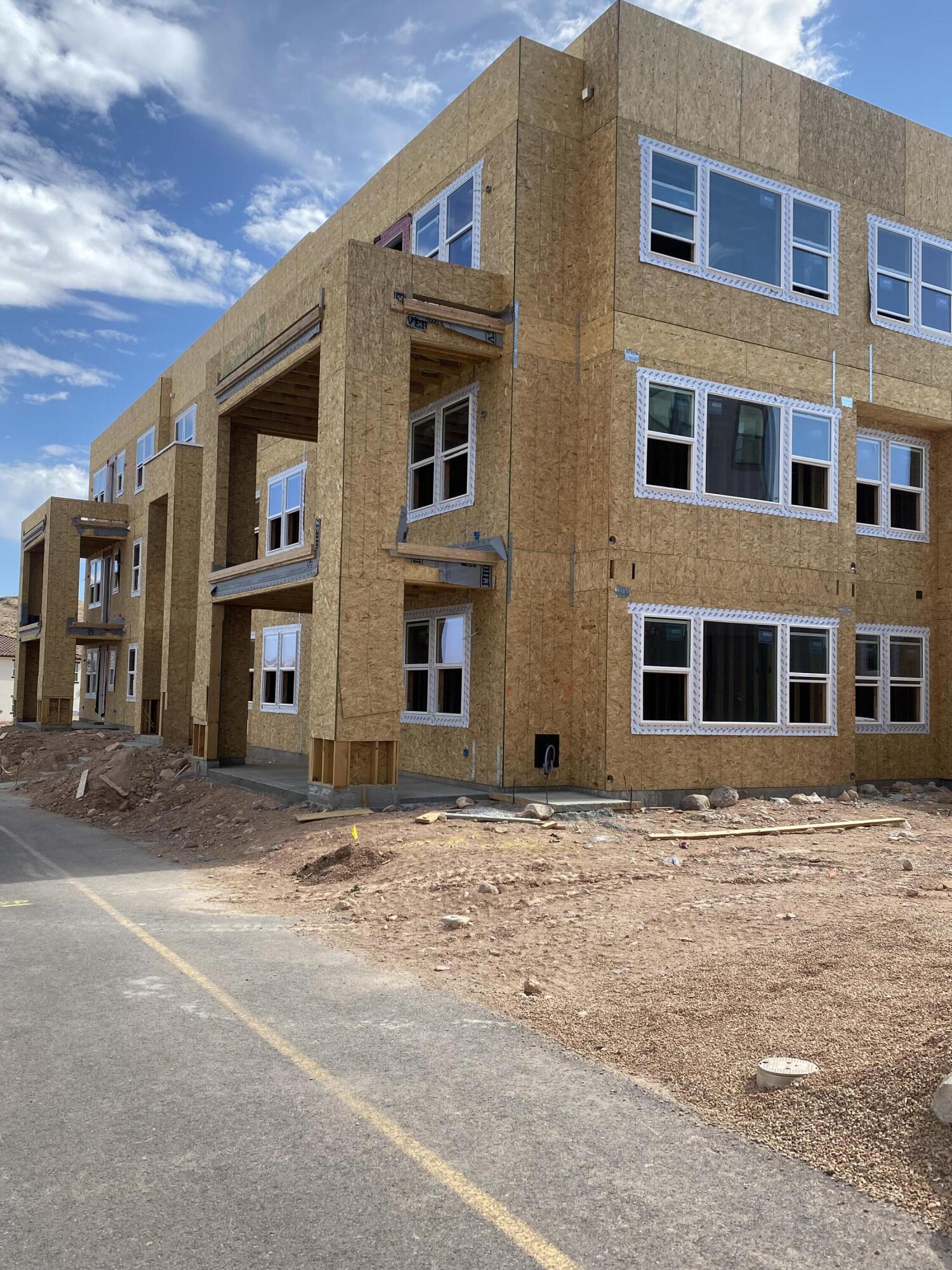 AUBURN HILLS - Residential