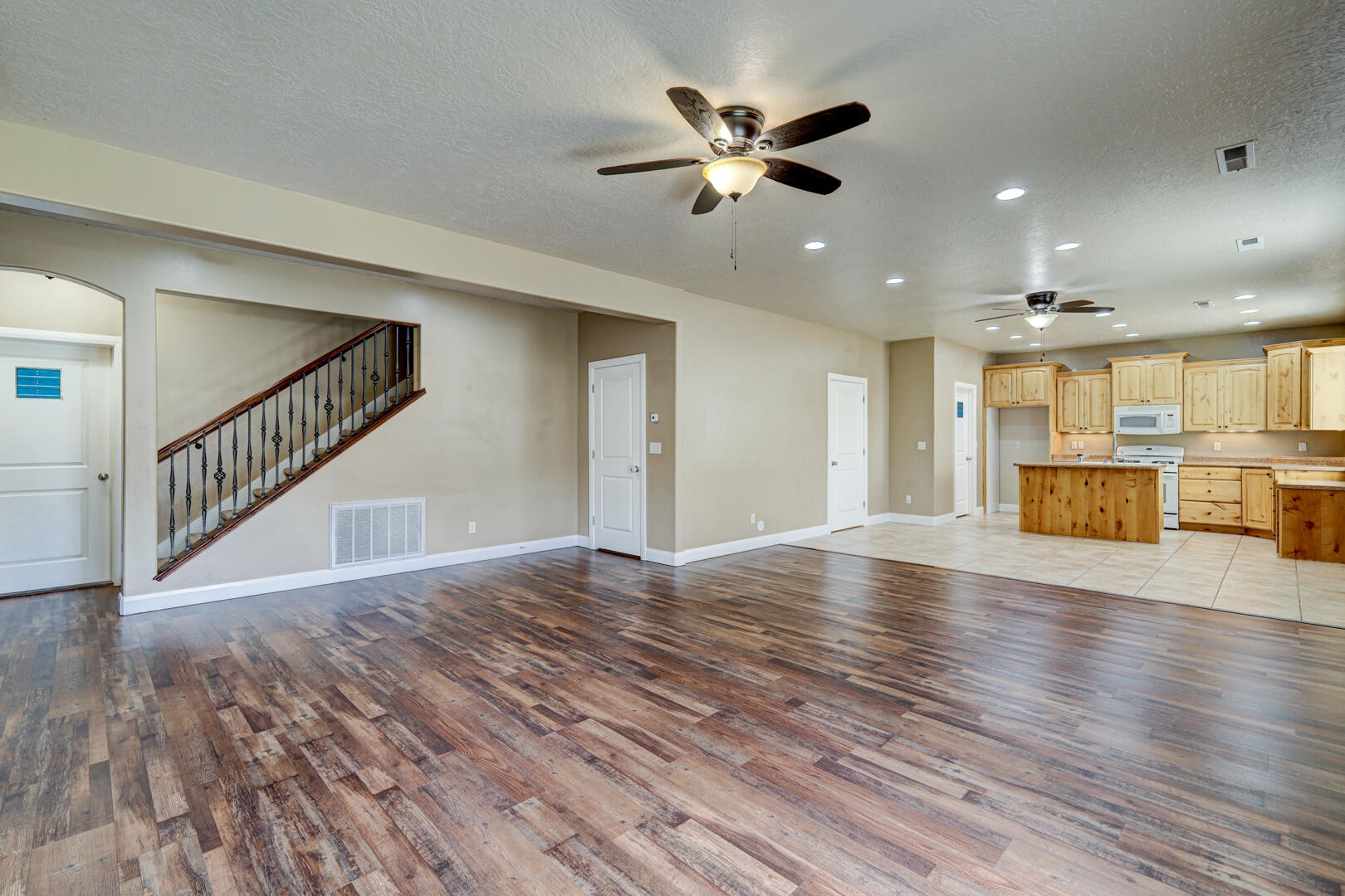 ESTATES AT HIDDEN VALLEY - Residential