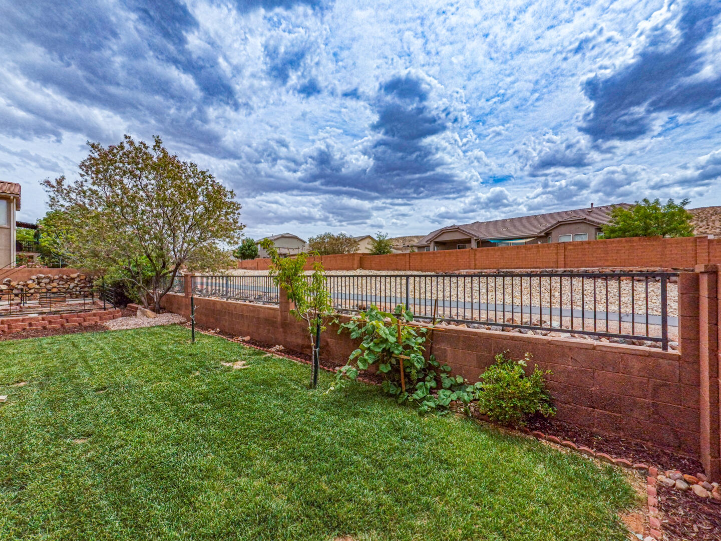 ESTATES AT HIDDEN VALLEY - Residential