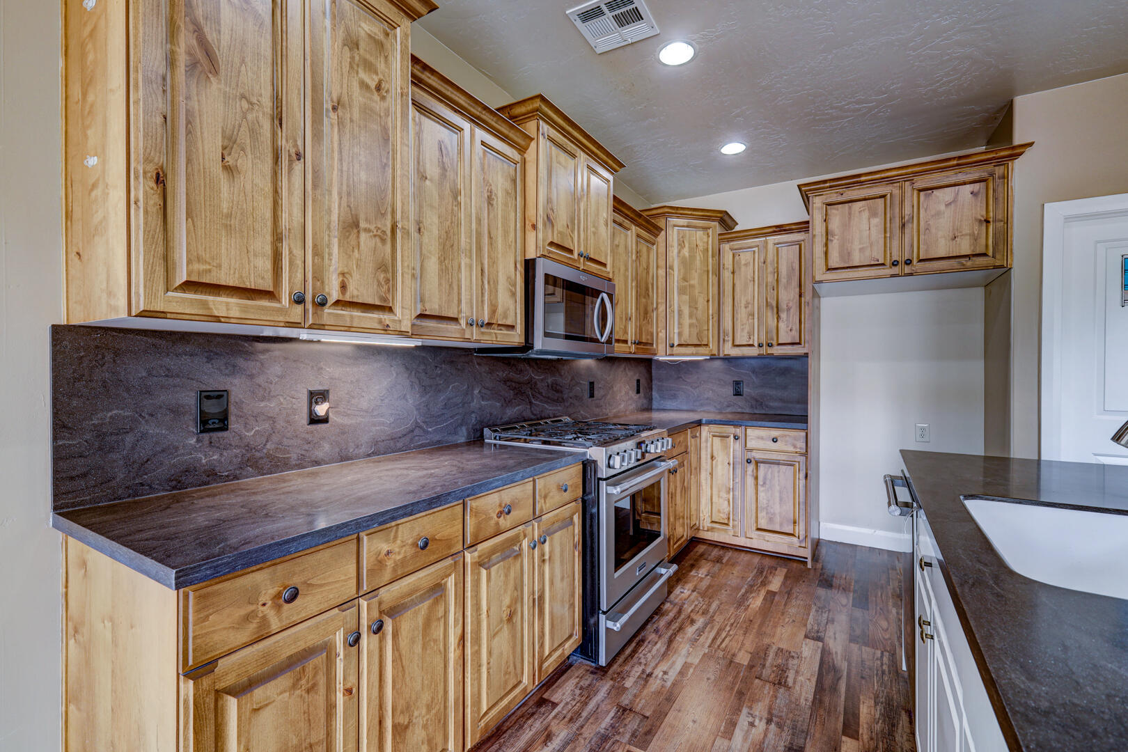 ESTATES AT HIDDEN VALLEY - Residential